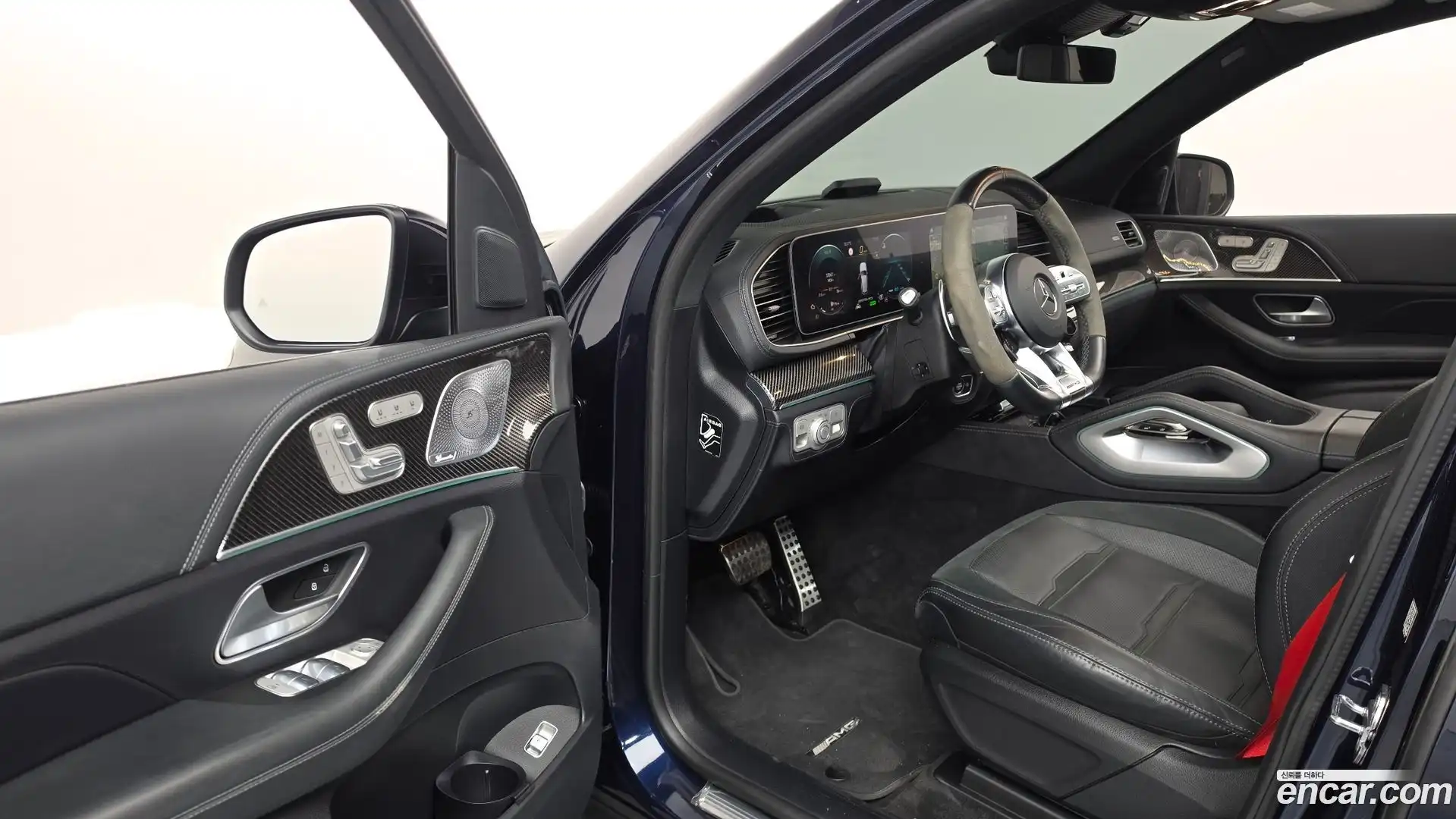 GLE-Class Mercedes-Benz 2020.11-INNER-010