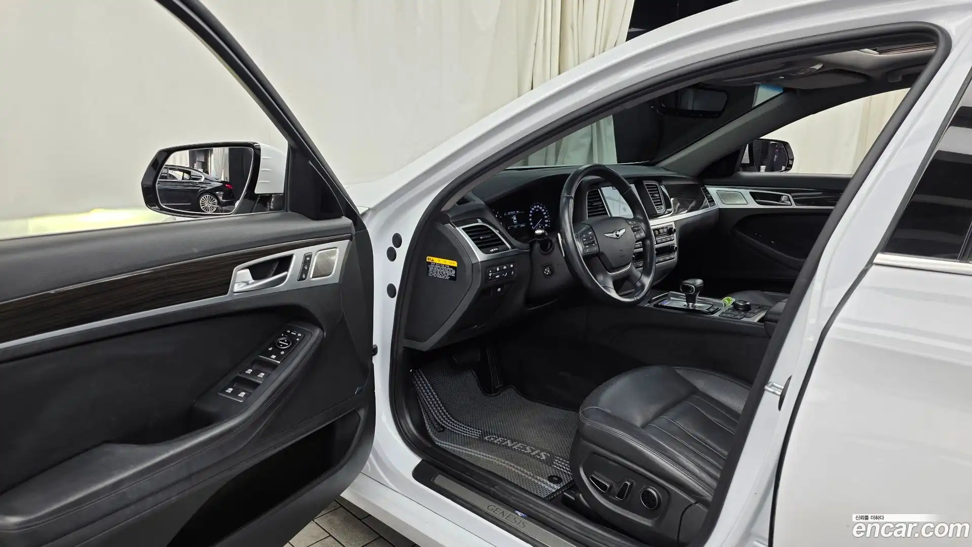 G80 Genesis 2019.3-INNER-010