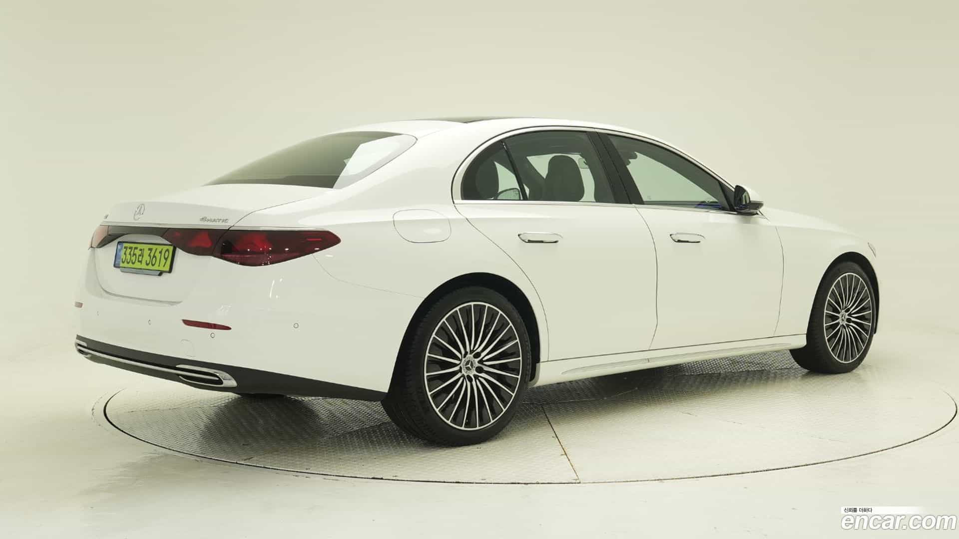 E-Class Mercedes-Benz 2025.6-OUTER-002