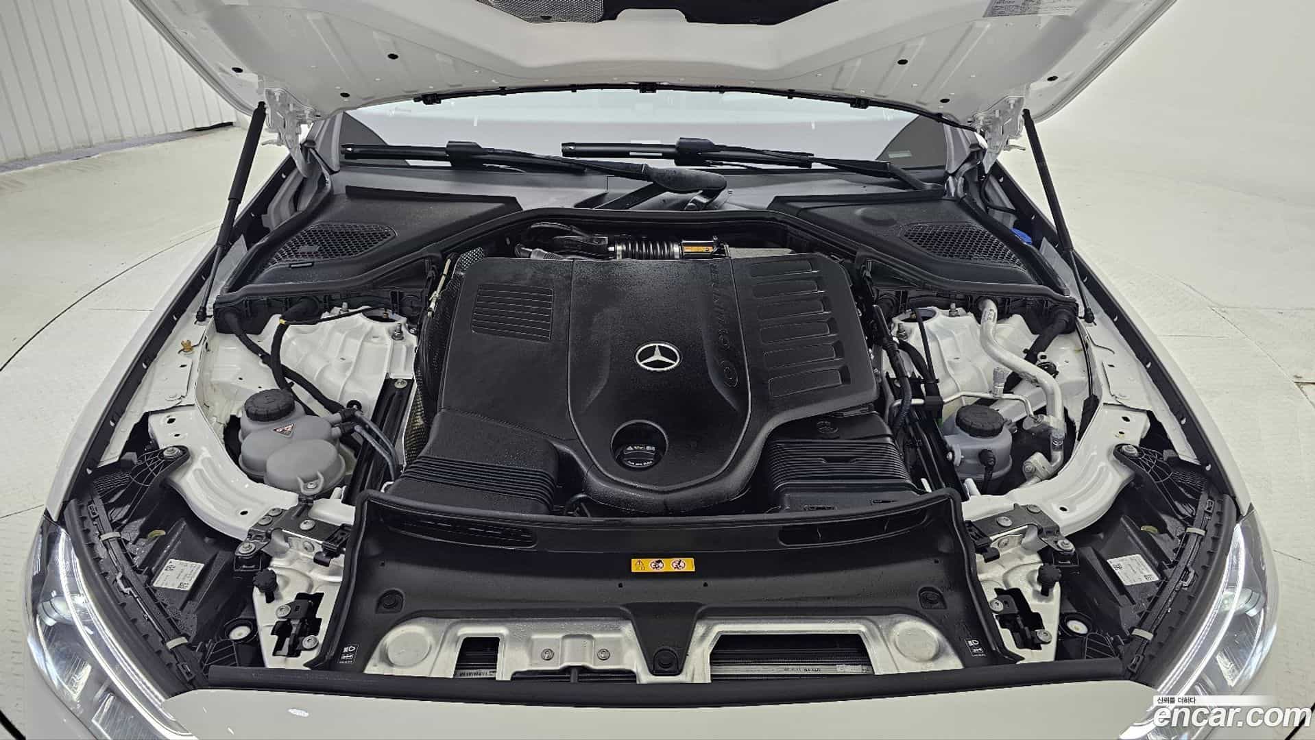 E-Class Mercedes-Benz 2025.6-OUTER-006