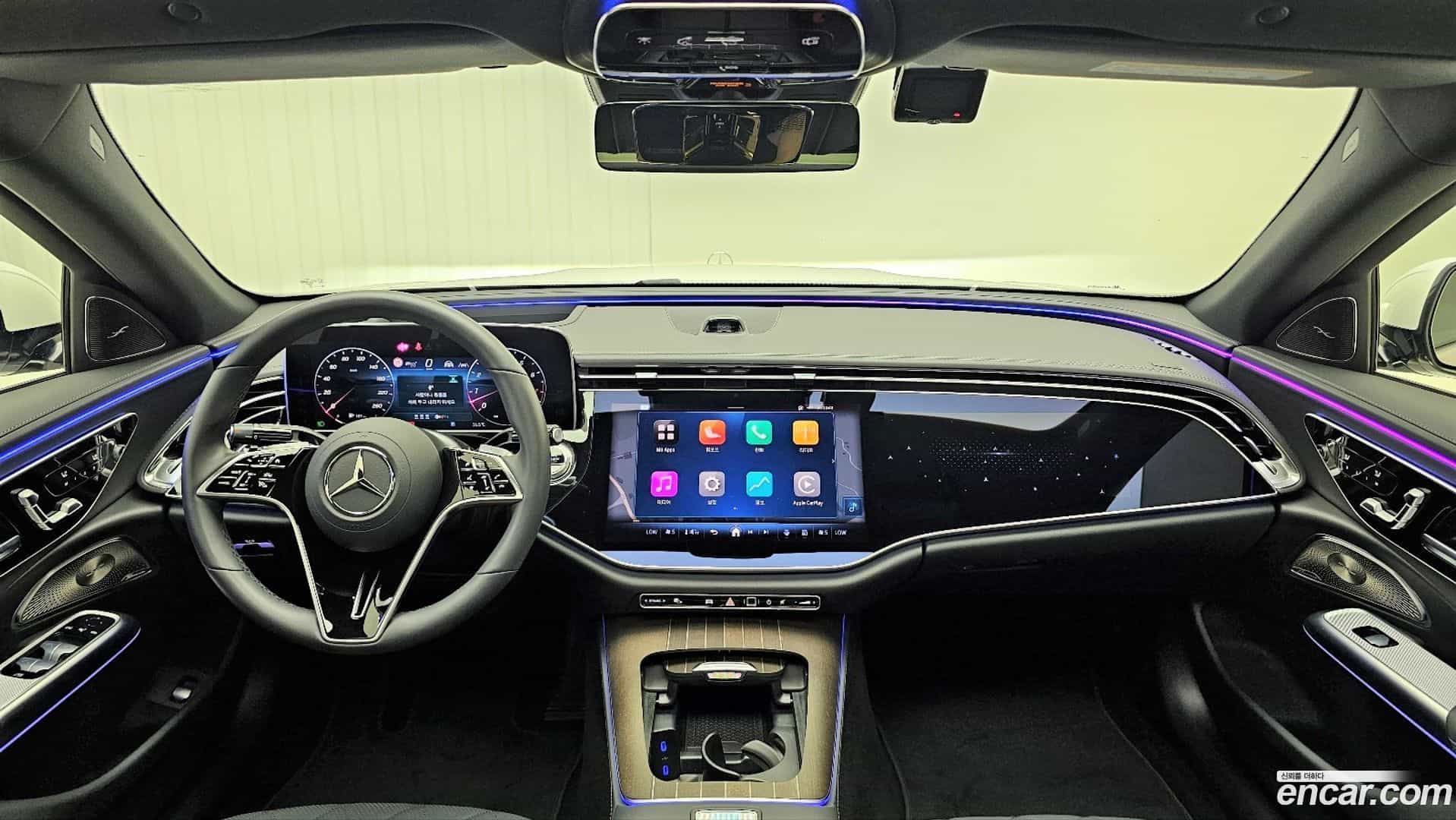 E-Class Mercedes-Benz 2025.6-INNER-007