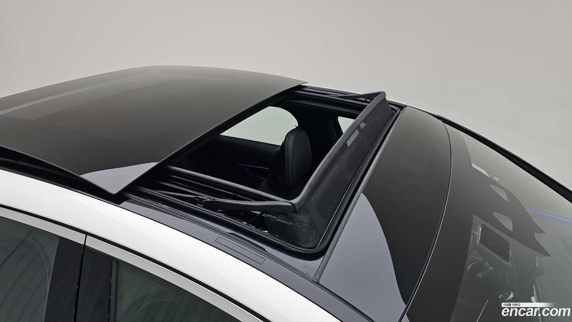 E-Class Mercedes-Benz 2025.6-OPTION-016