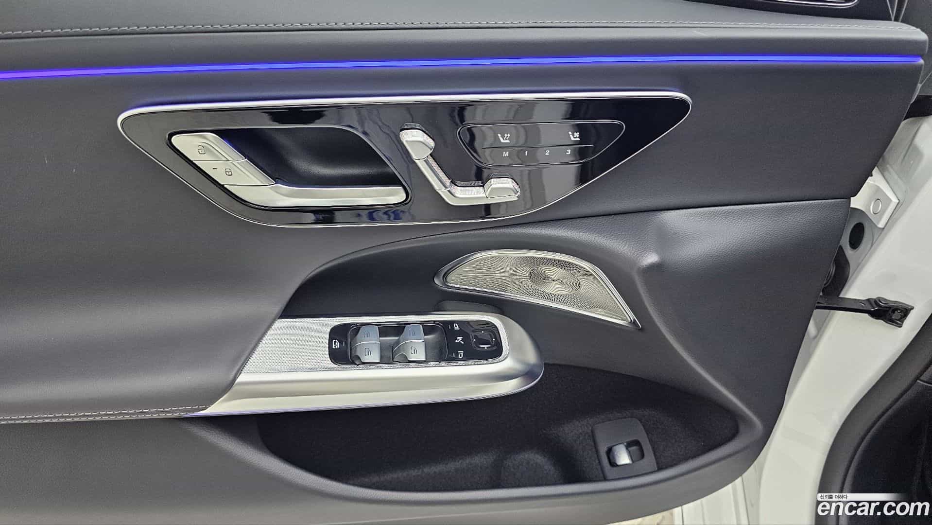 E-Class Mercedes-Benz 2025.6-OPTION-019