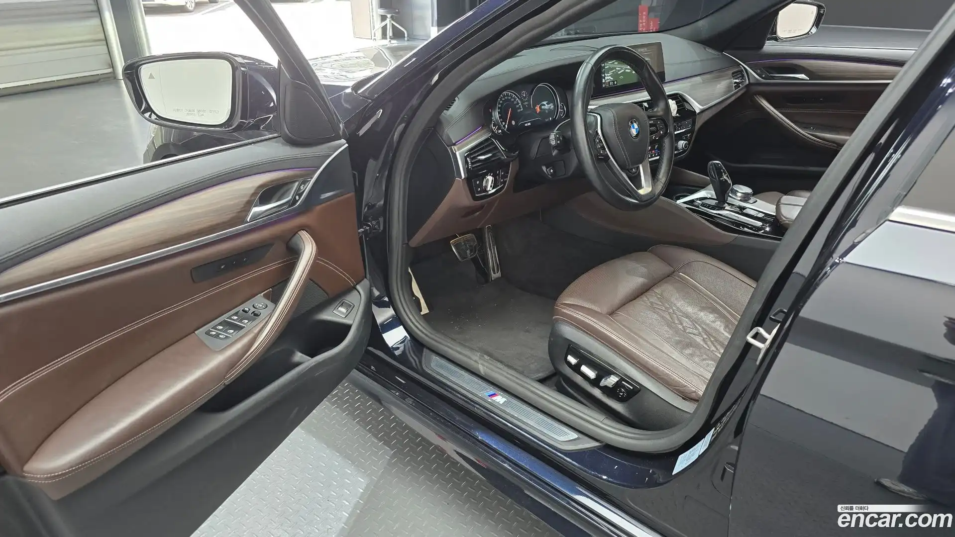 5-Series BMW 2017.10-INNER-010