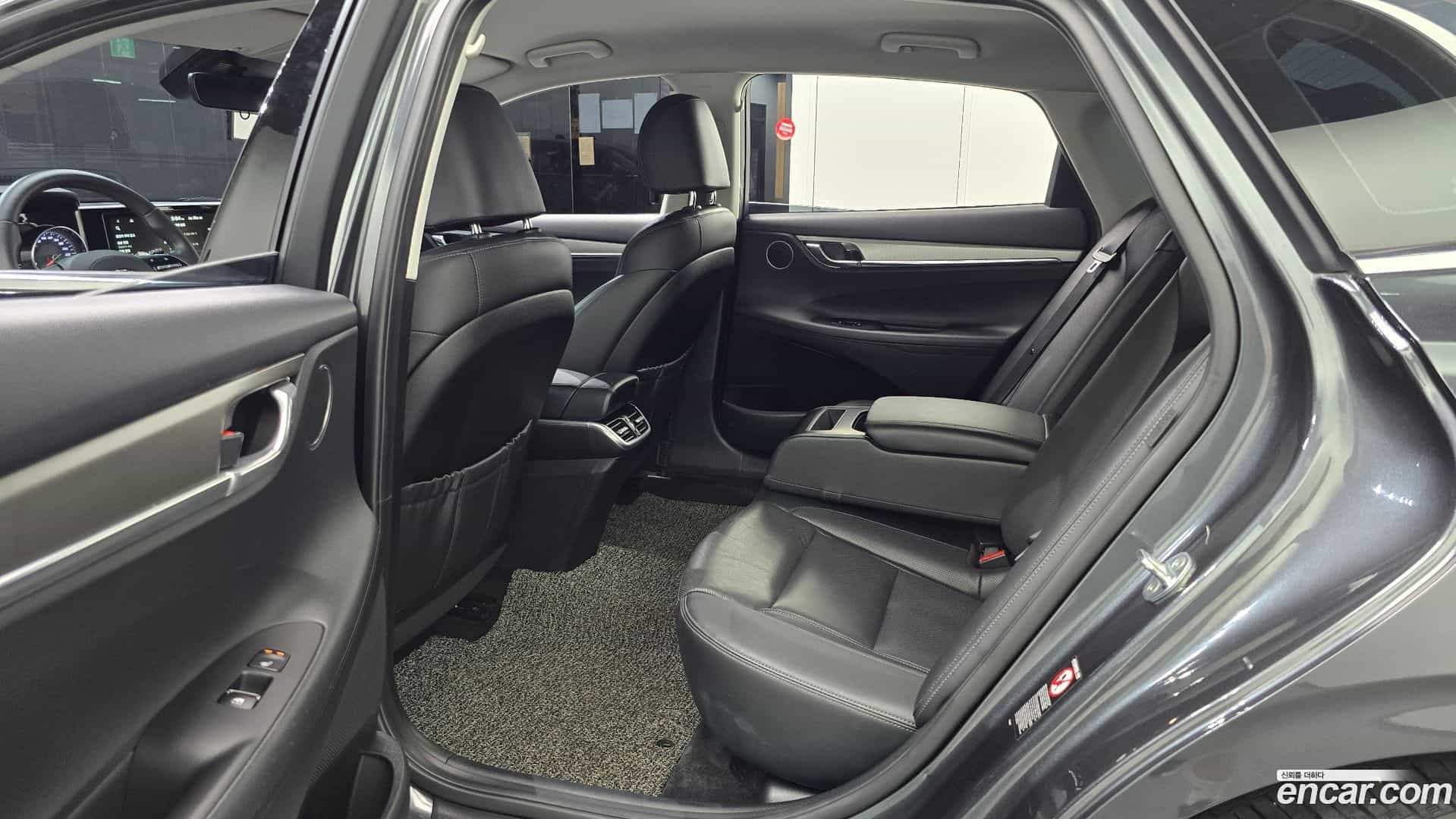 Grandeur Hyundai 2021.4-OPTION-016
