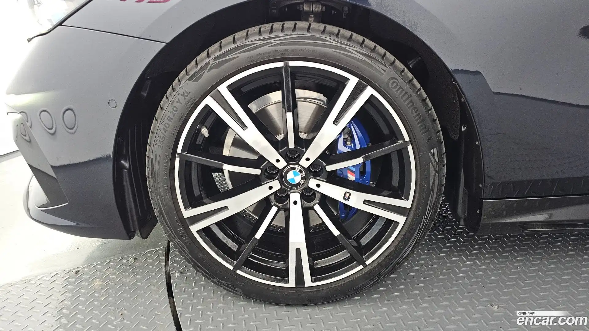 5-Series BMW 2025.7-OUTER-005