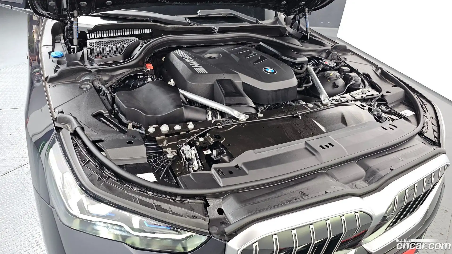 5-Series BMW 2025.7-OUTER-006