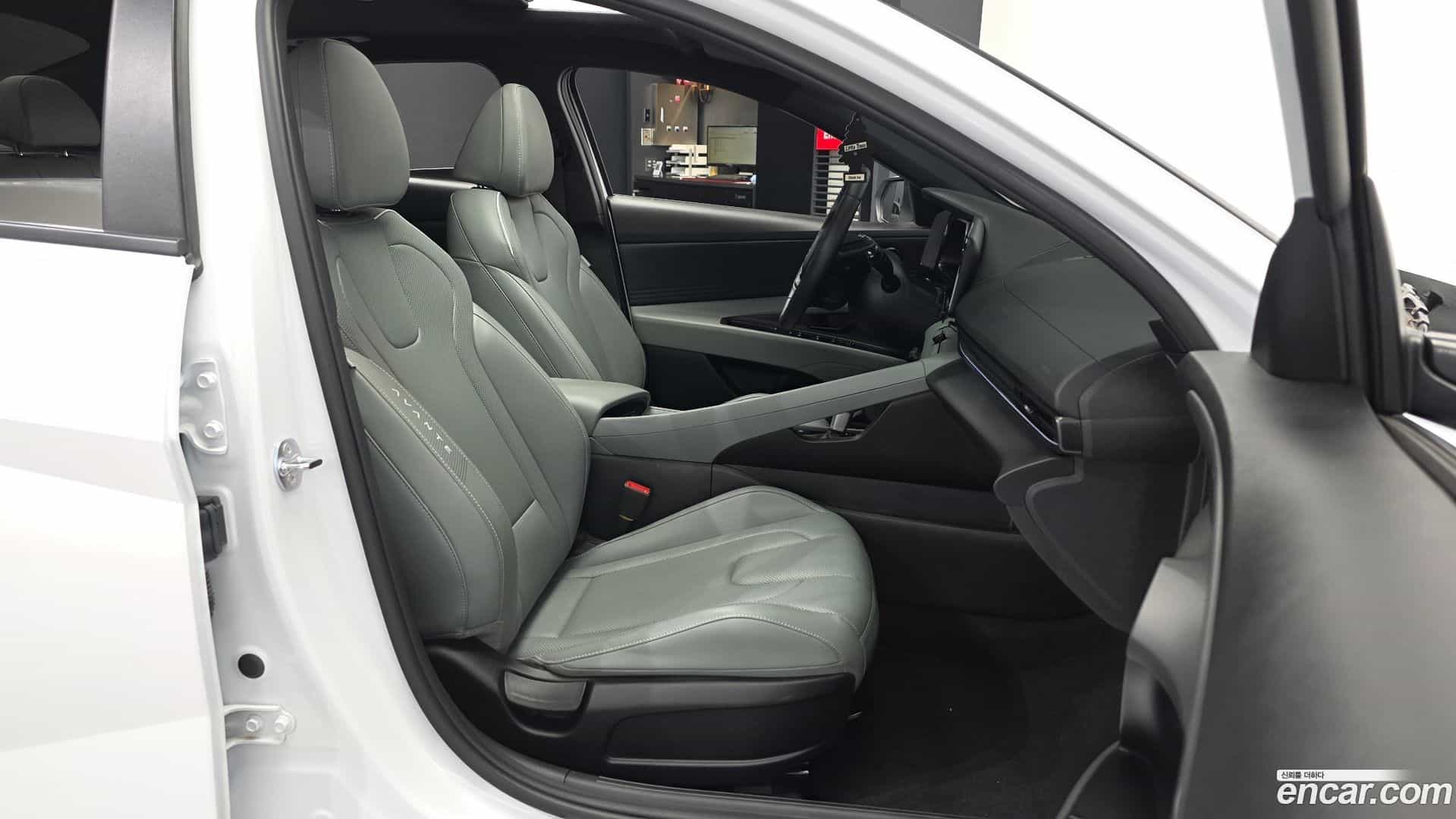 AVANTE Hyundai 2025.7-OPTION-015