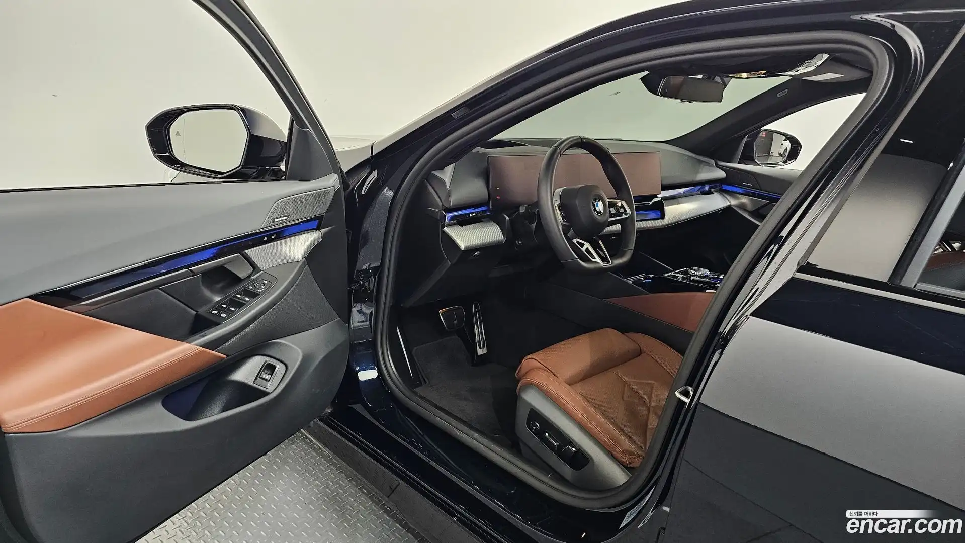 5-Series BMW 2025.2-INNER-010