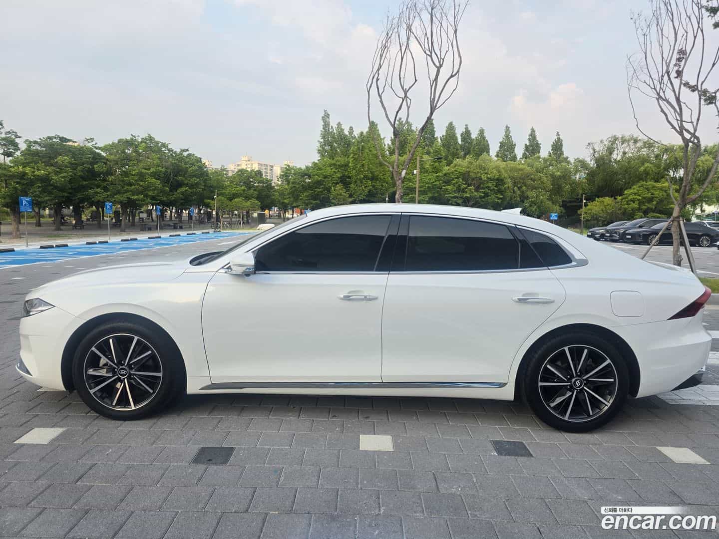 Grandeur Hyundai 2022.4-OUTER-003