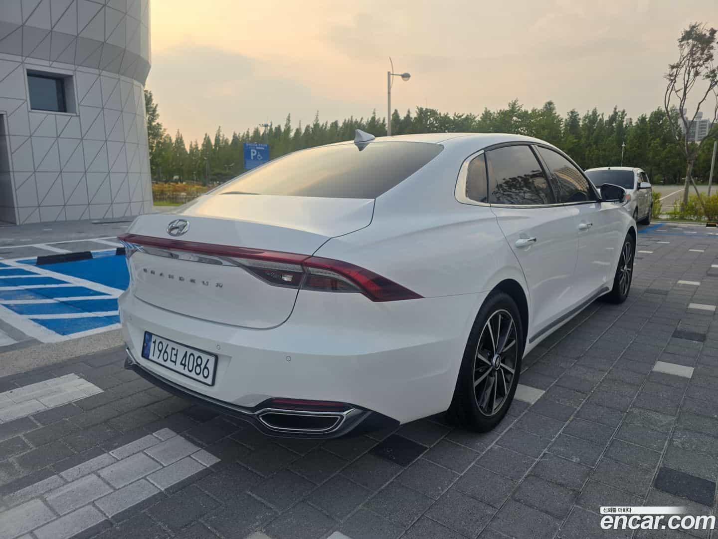 Grandeur Hyundai 2022.4-OUTER-005
