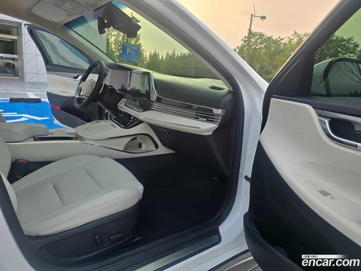 Grandeur Hyundai 2022.4-OPTION-021