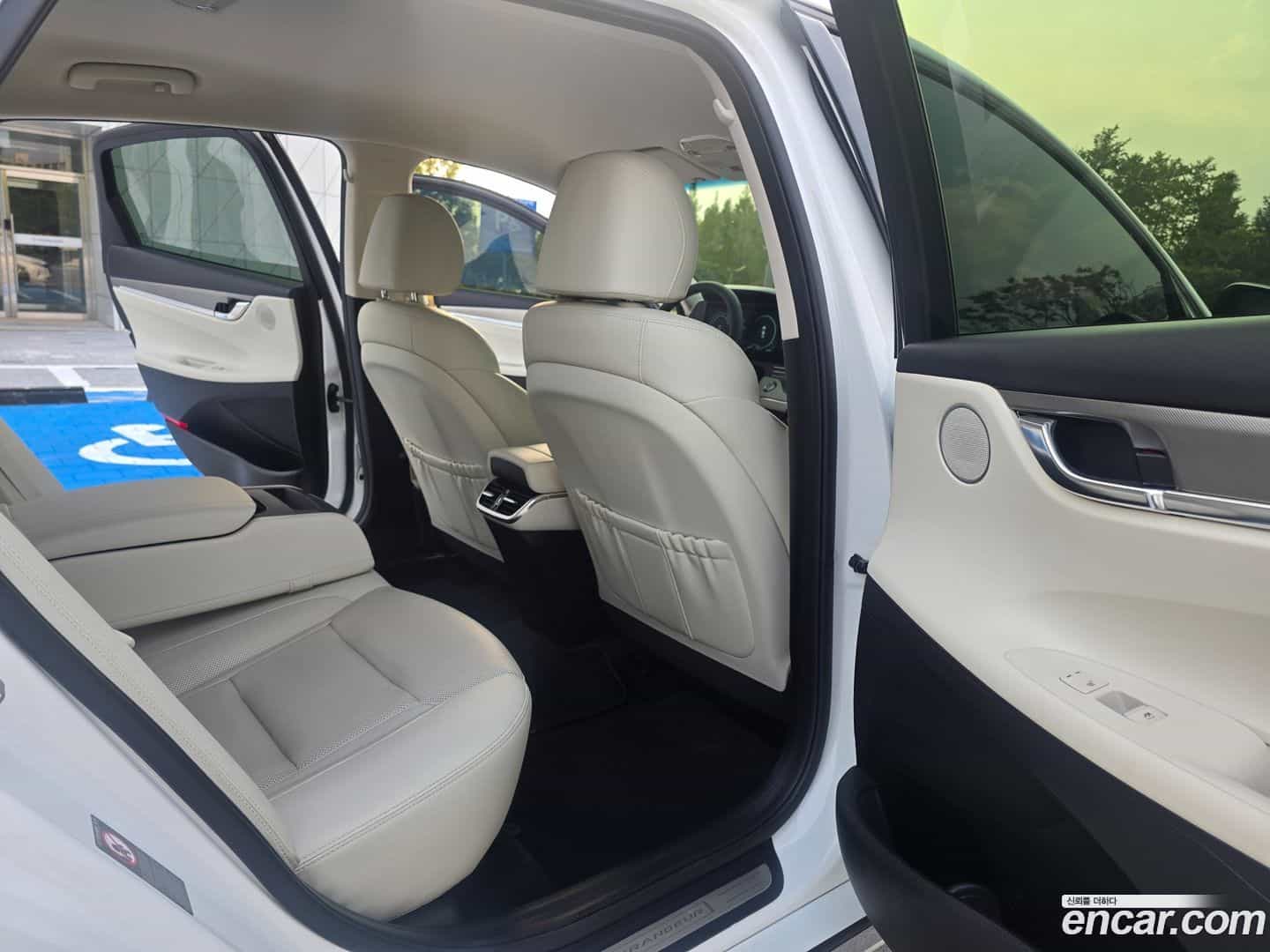 Grandeur Hyundai 2022.4-OPTION-022