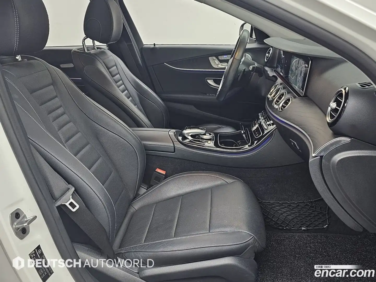 E-Class Mercedes-Benz 2020.4-INNER-010
