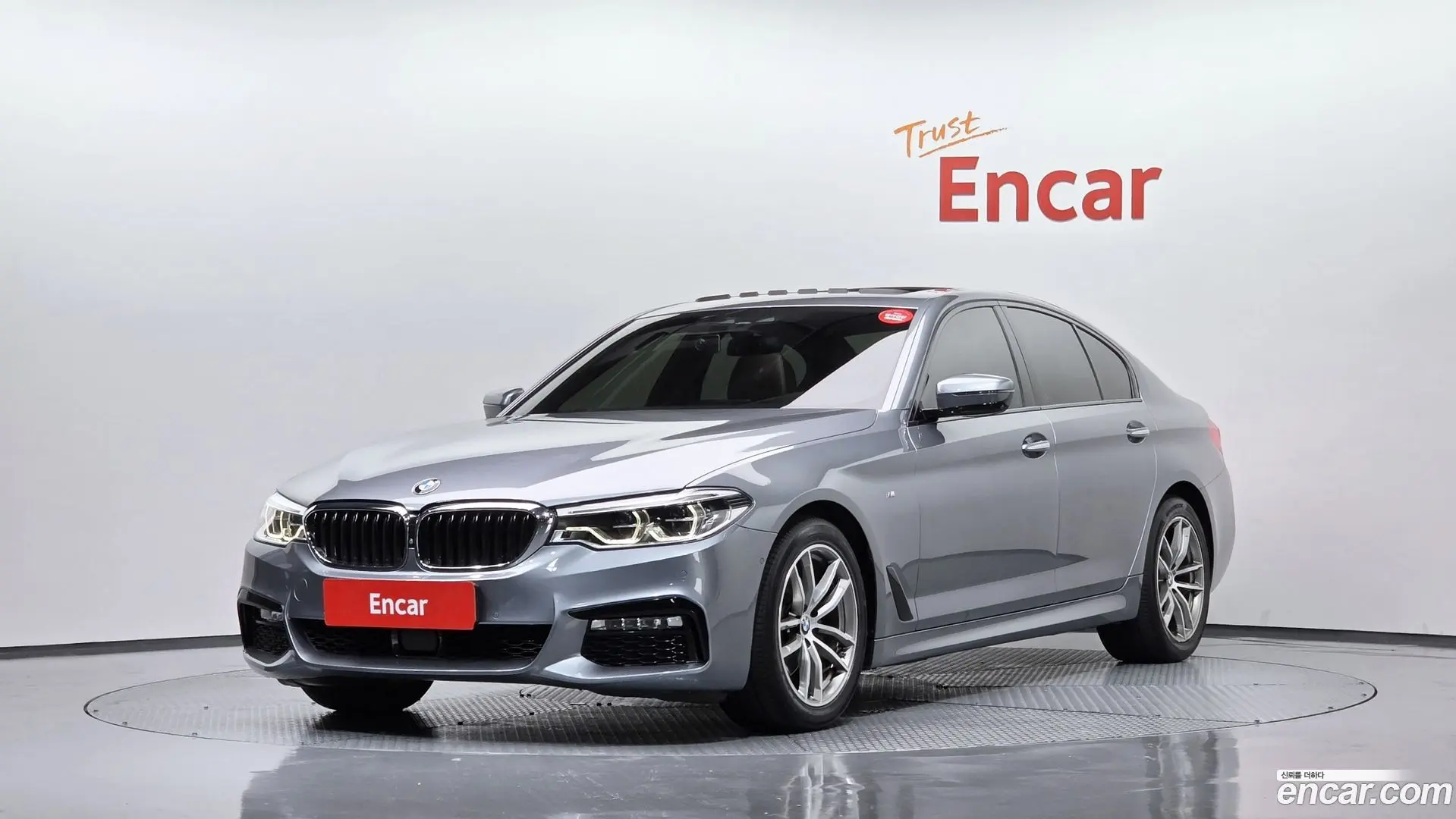Main__Slider__Photo:5-Series BMW 2017.7-0