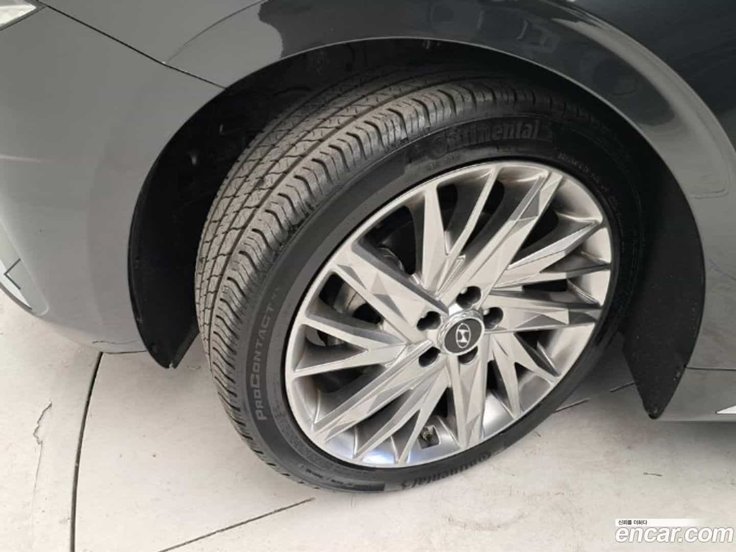 Grandeur Hyundai 2021.3-OPTION-024