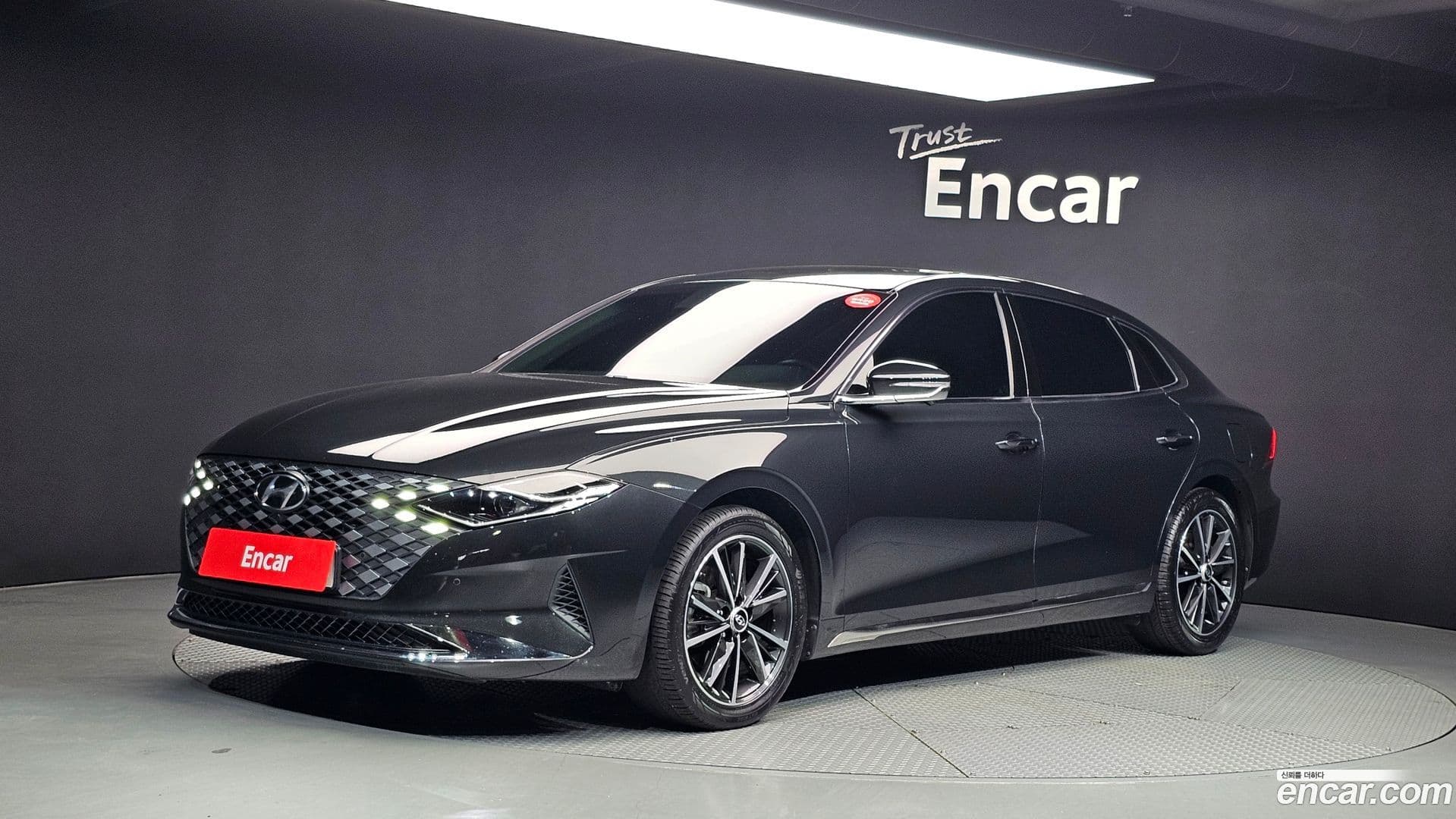 Main__Slider__Photo:Grandeur Hyundai 2022.0-0