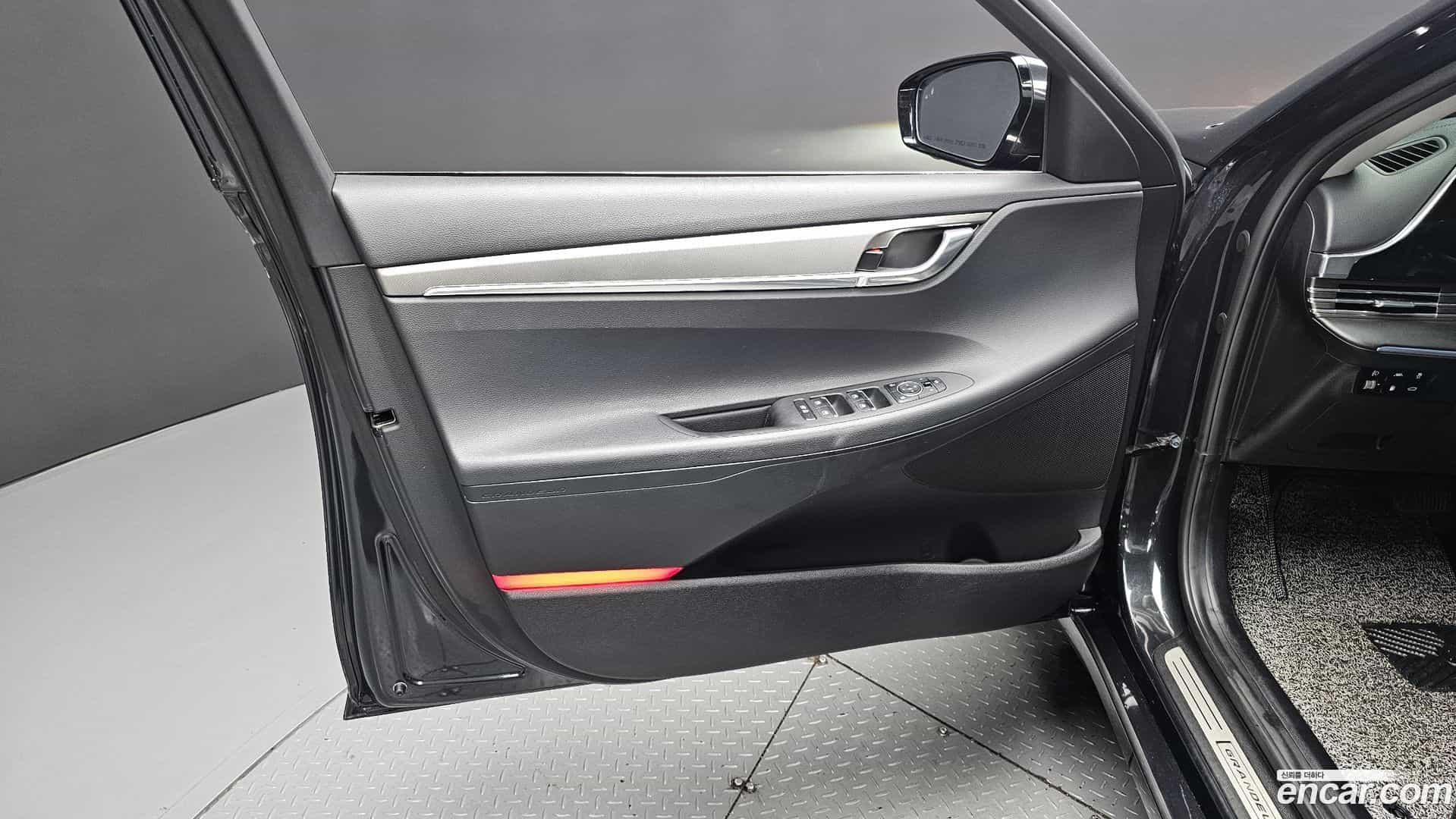 Grandeur Hyundai 2022.0-INNER-034