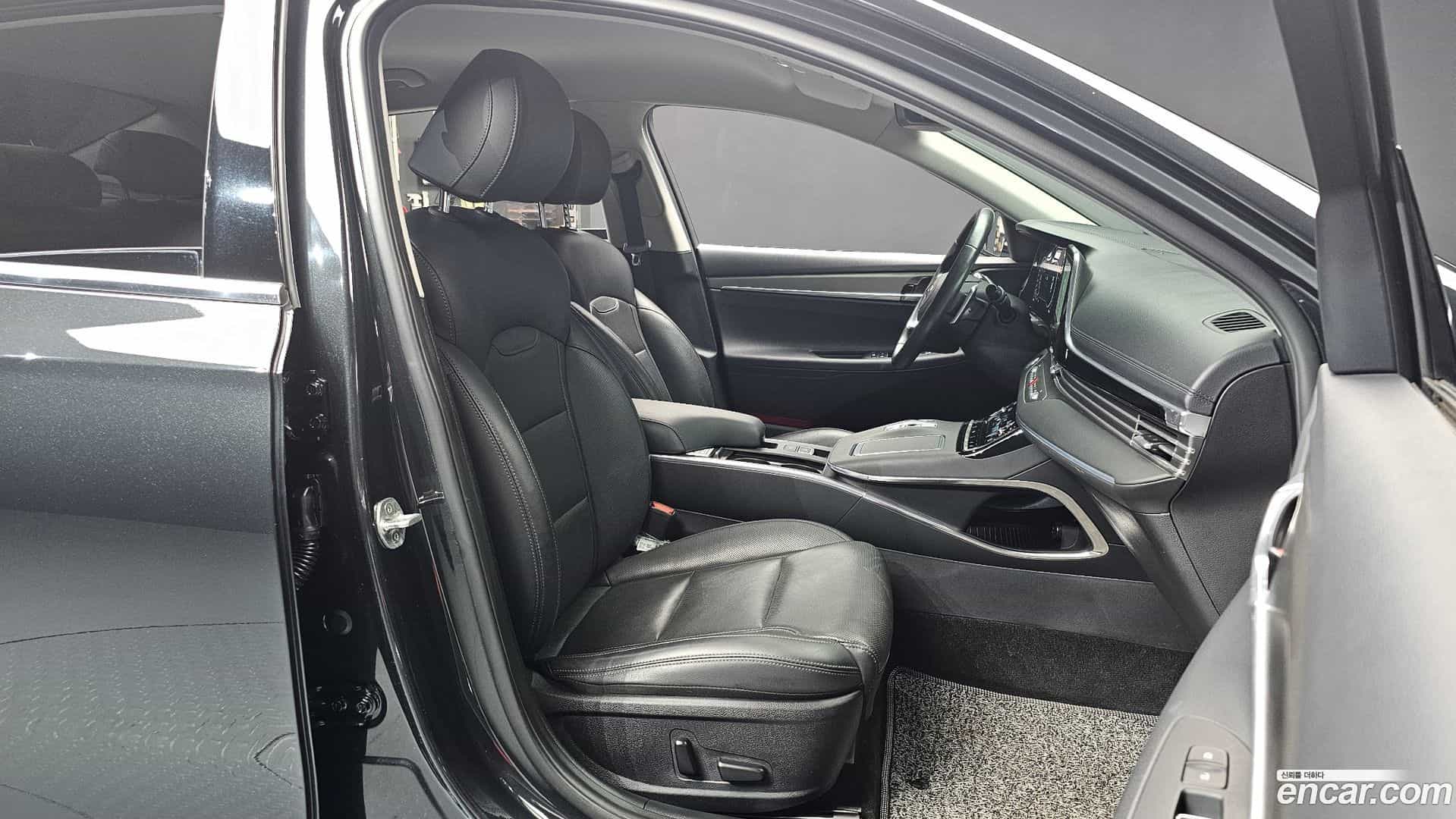Grandeur Hyundai 2022.0-INNER-036