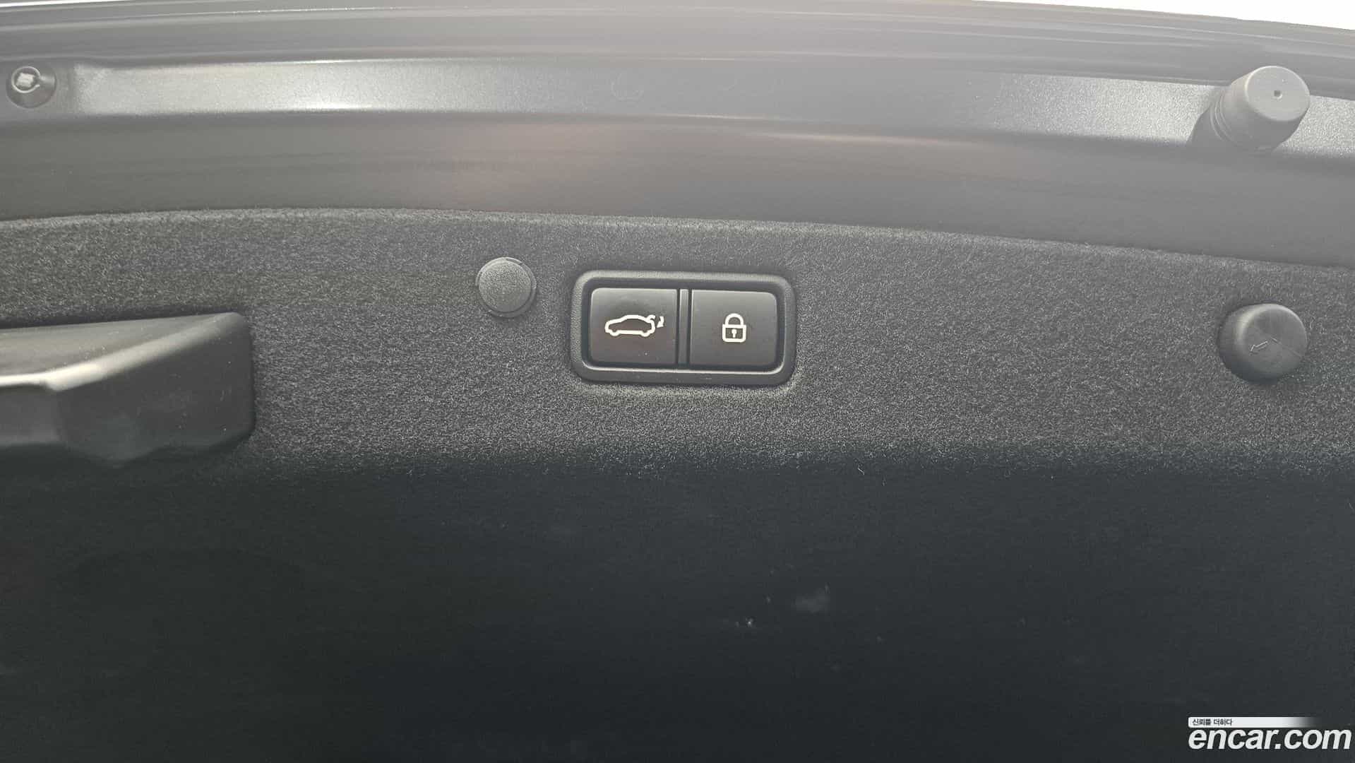 Grandeur Hyundai 2022.0-OPTION-044