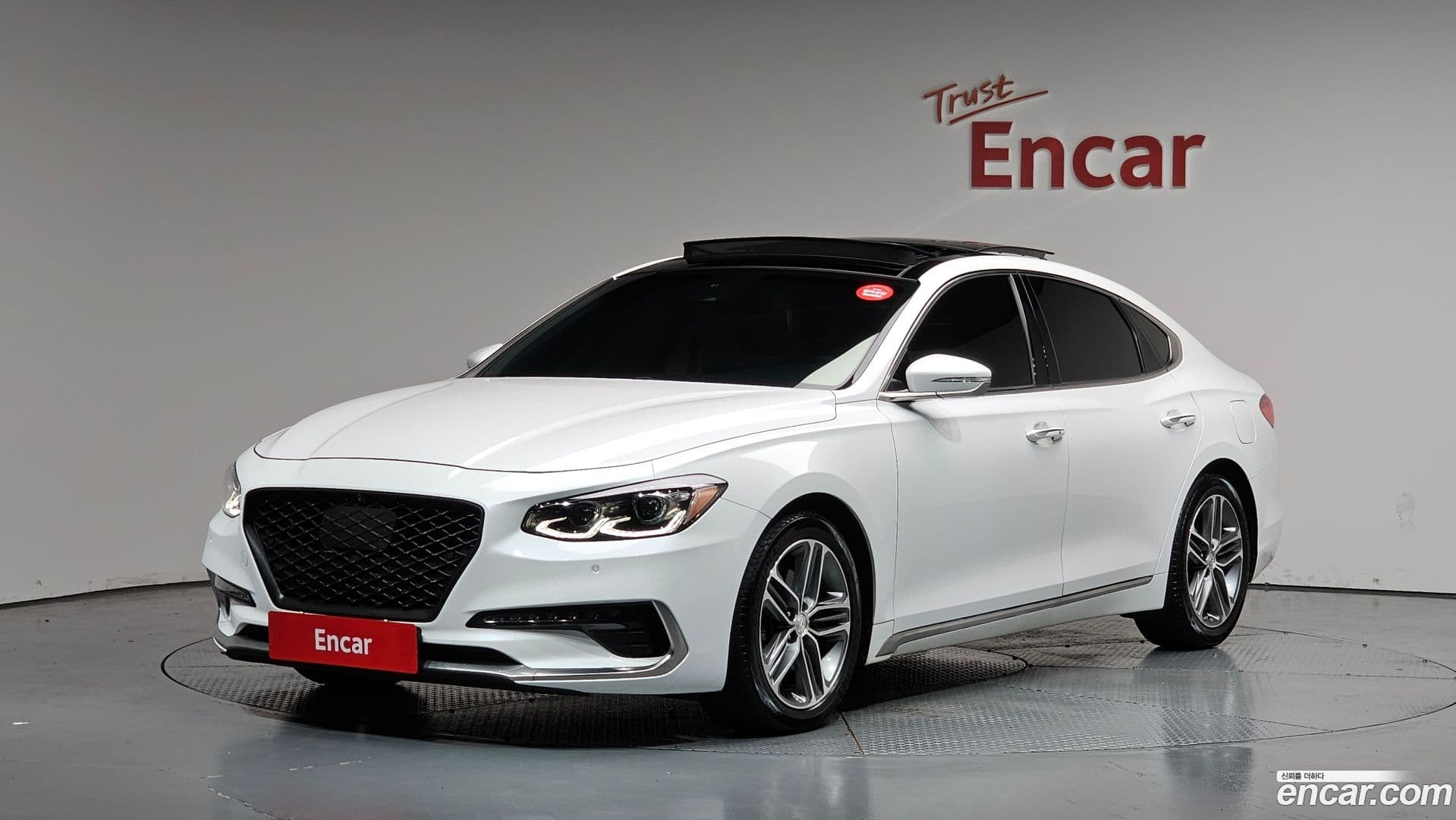 Main__Slider__Photo:Grandeur Hyundai 2018.6-0
