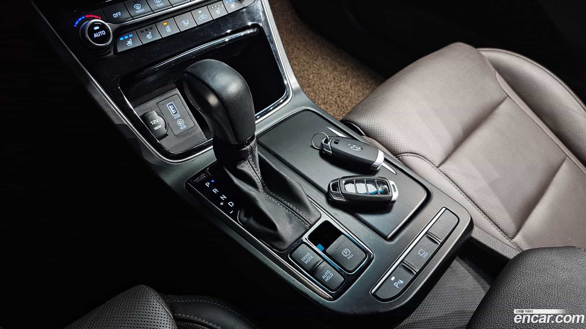 Grandeur Hyundai 2018.6-INNER-009