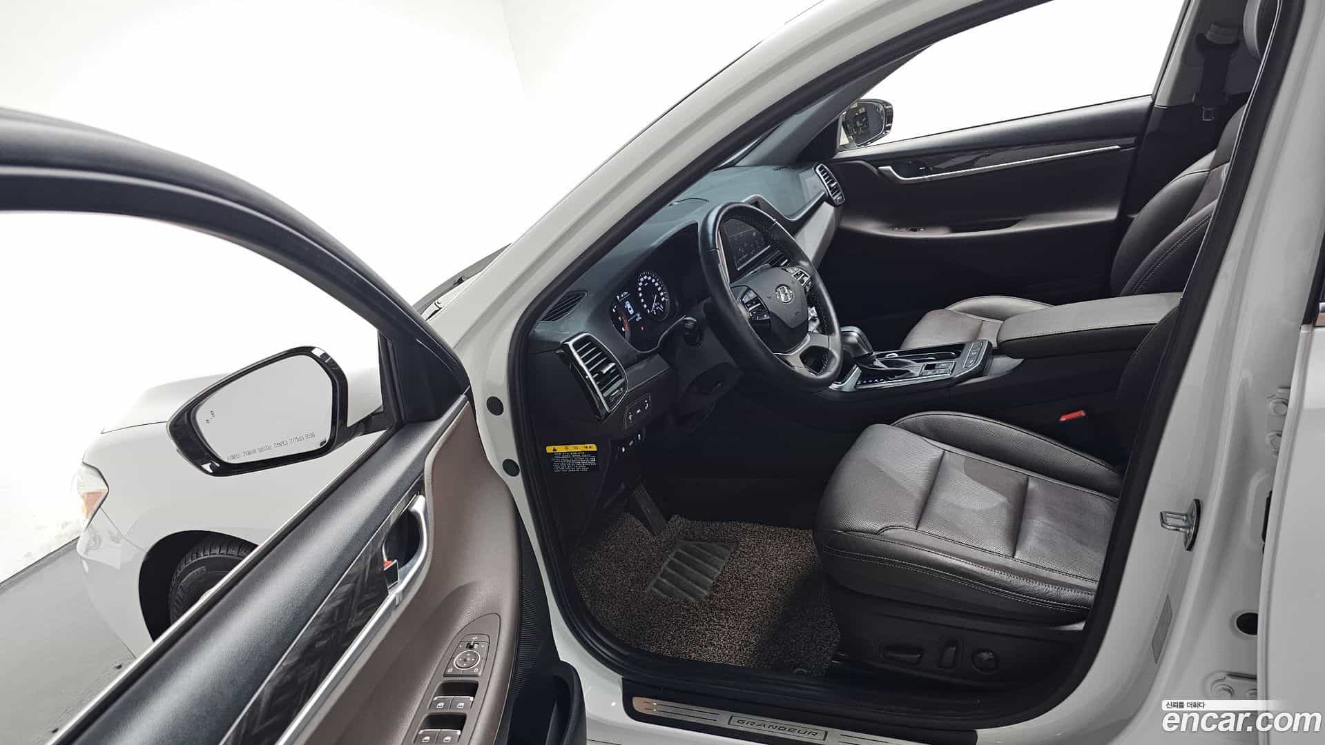 Grandeur Hyundai 2018.6-INNER-010