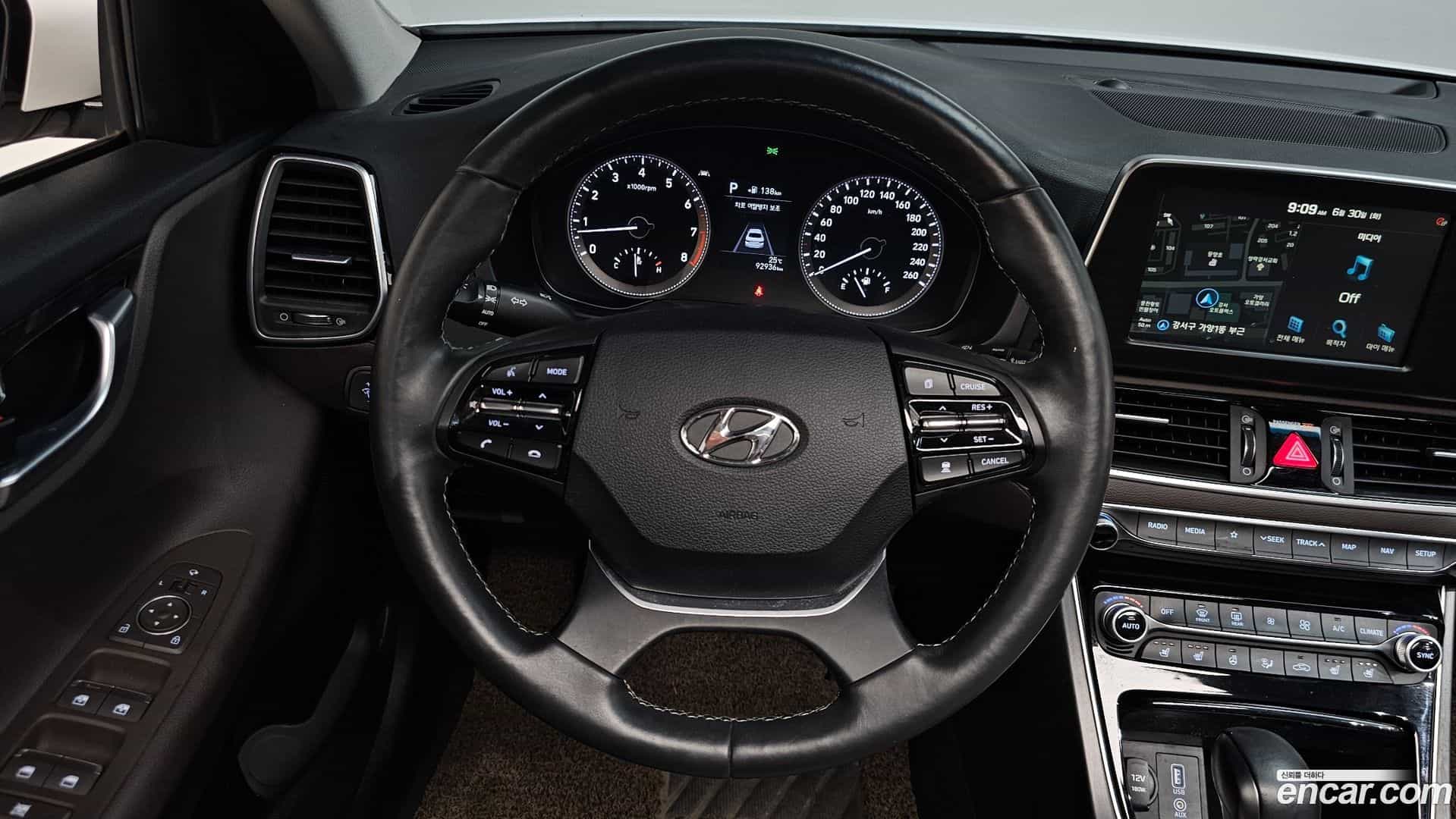 Grandeur Hyundai 2018.6-OPTION-017