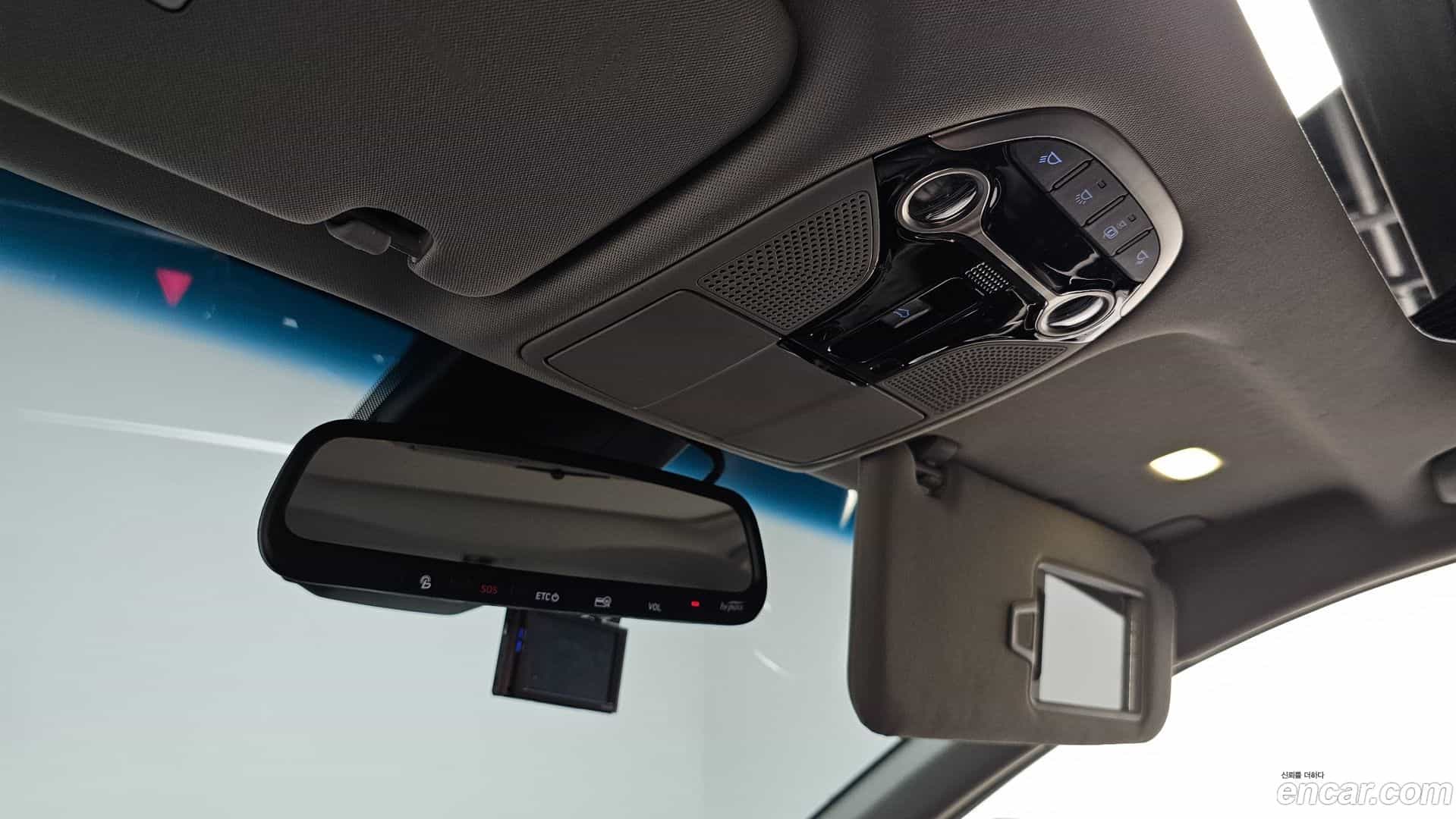 Grandeur Hyundai 2018.6-OPTION-022