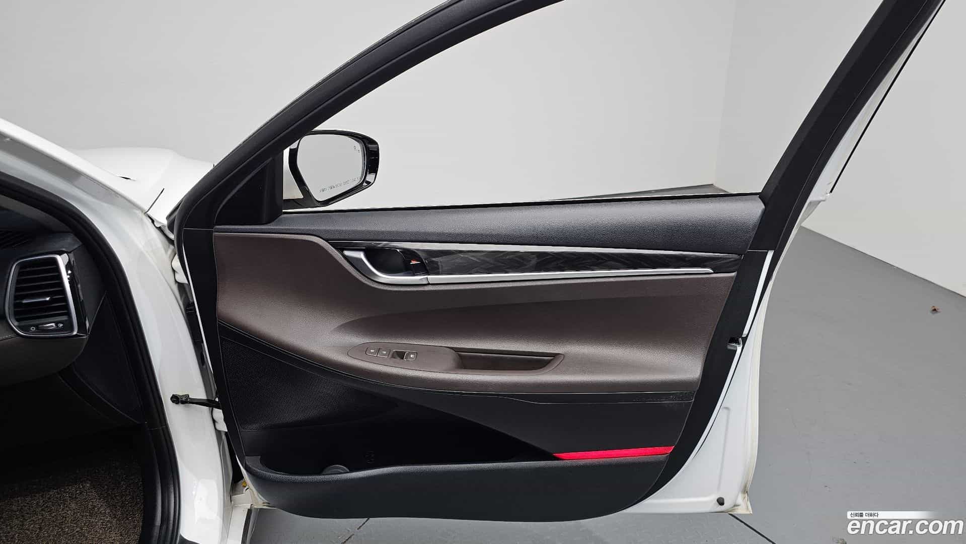 Grandeur Hyundai 2018.6-INNER-034