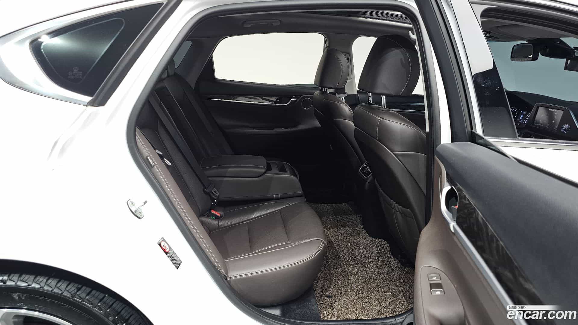 Grandeur Hyundai 2018.6-INNER-036
