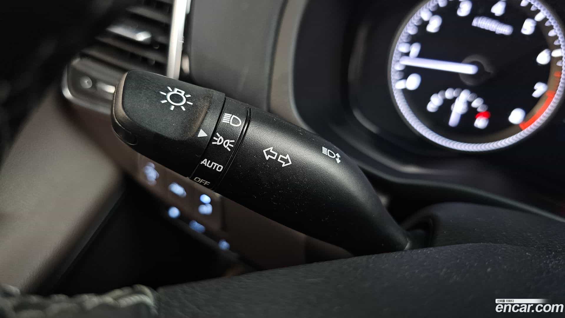 Grandeur Hyundai 2018.6-OPTION-042
