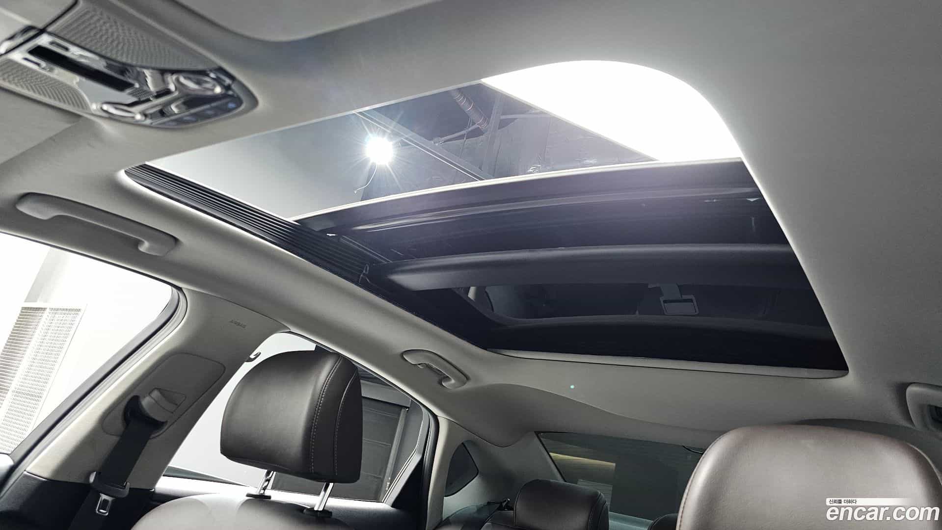 Grandeur Hyundai 2018.6-OPTION-043
