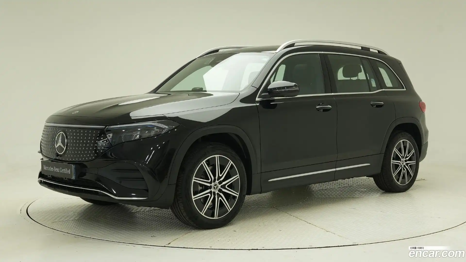 EQB Mercedes-Benz 2025.8-OUTER-001