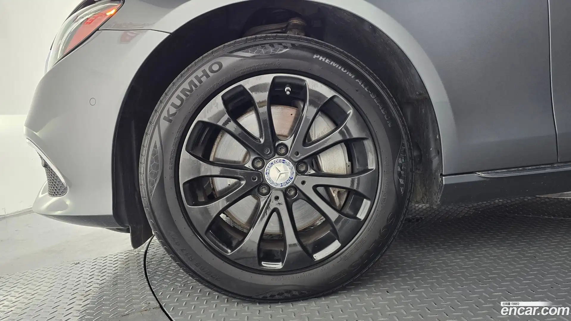 E-Class Mercedes-Benz 2017.5-OUTER-005
