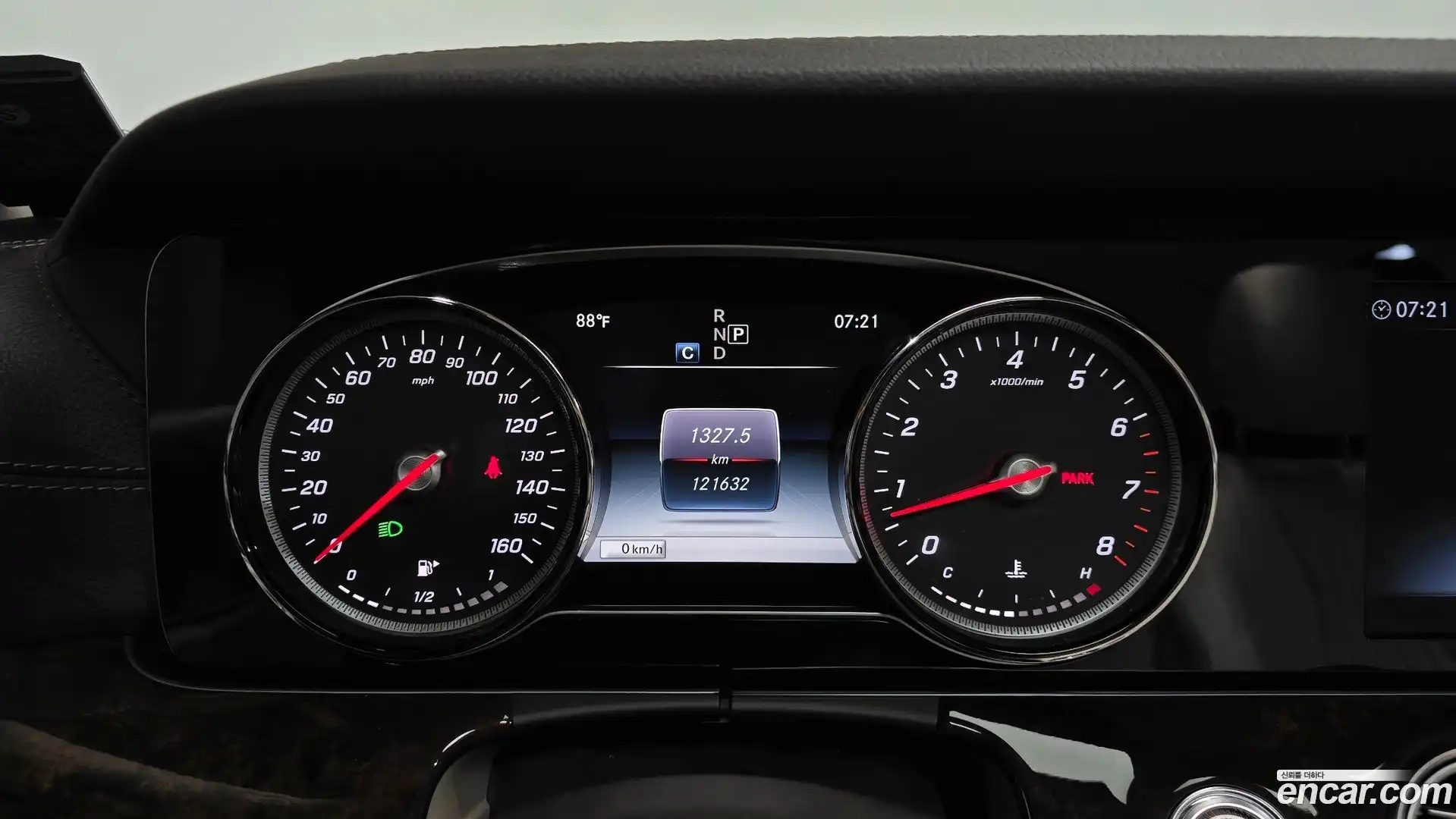 E-Class Mercedes-Benz 2017.5-INNER-008