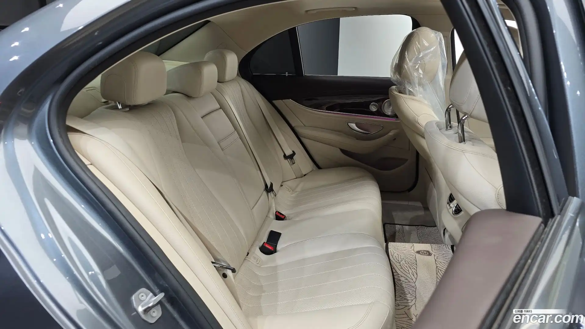 E-Class Mercedes-Benz 2017.5-OPTION-015