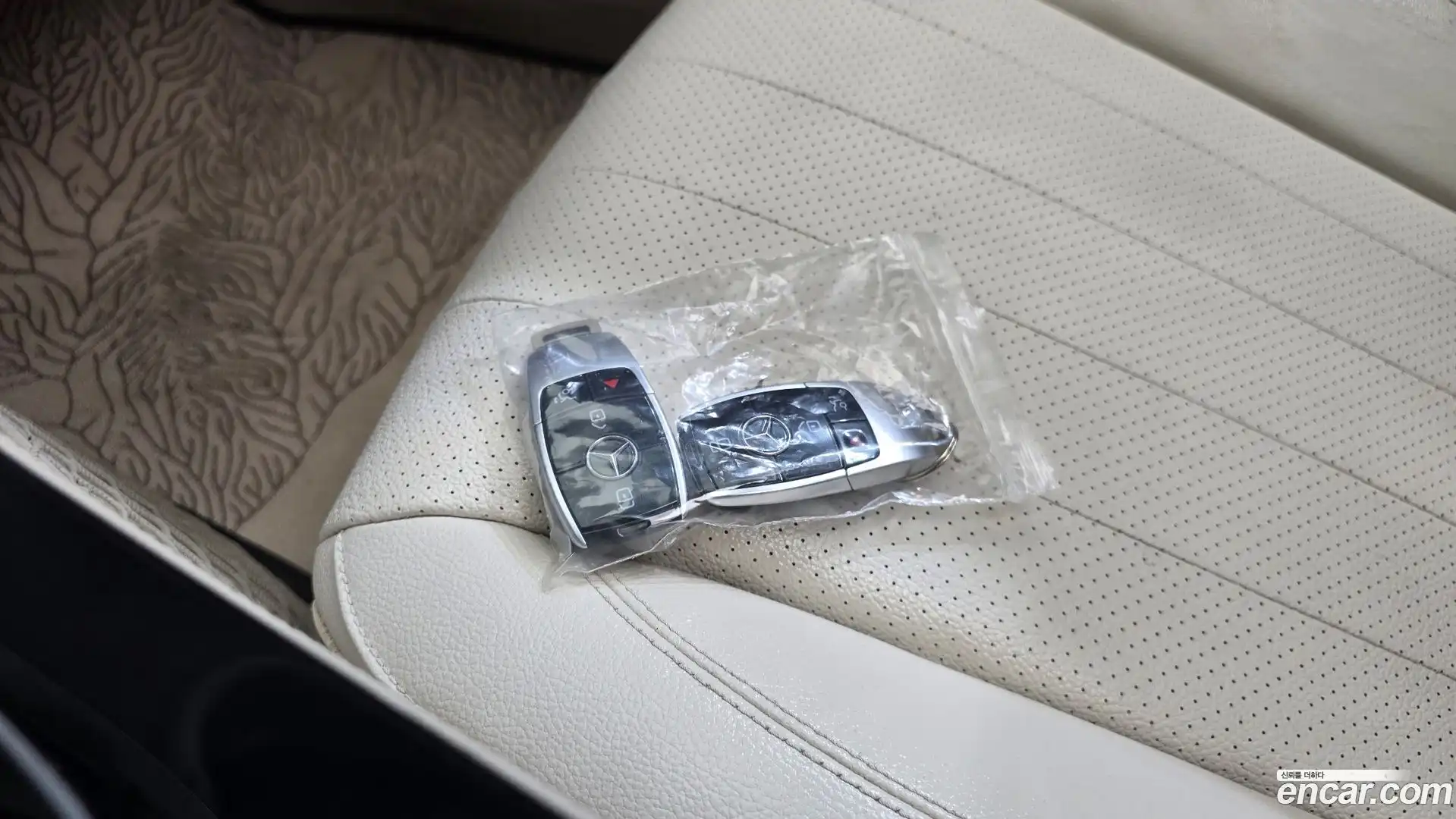 E-Class Mercedes-Benz 2017.5-OPTION-019