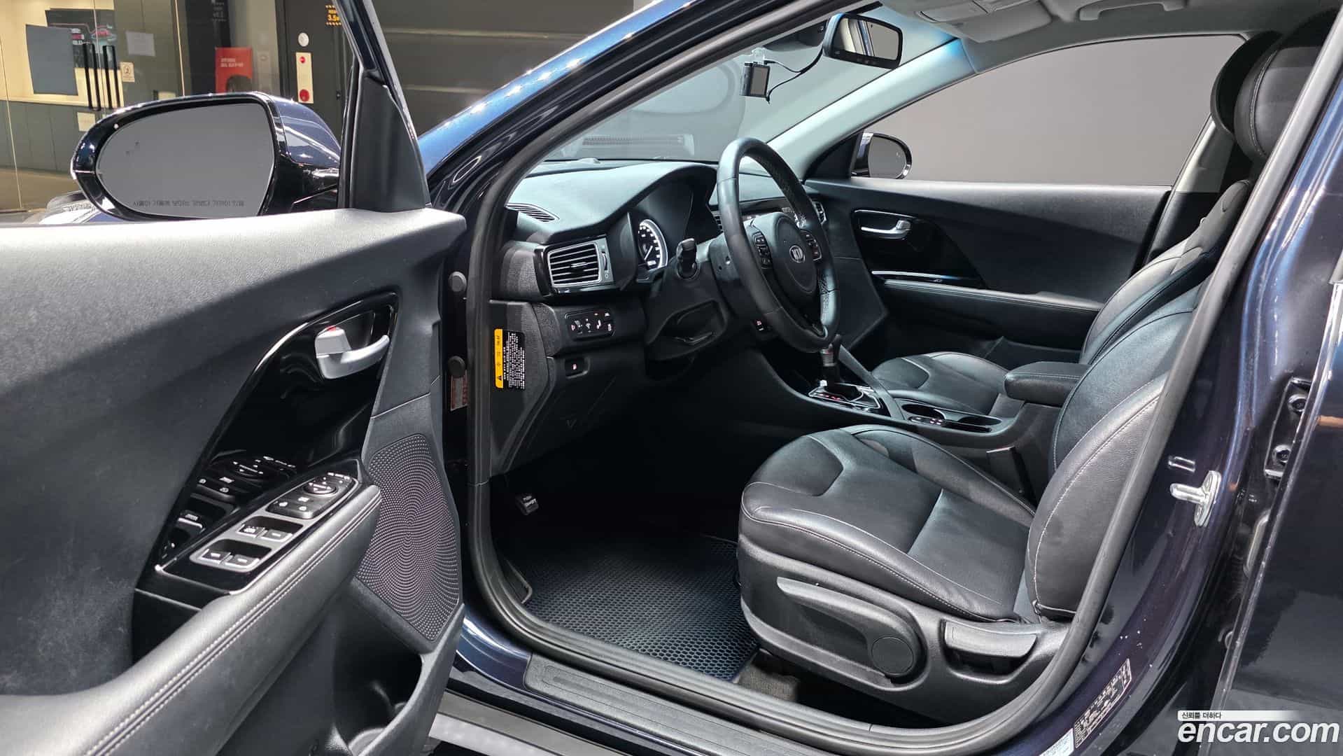 Niro Kia 2017.2-INNER-010