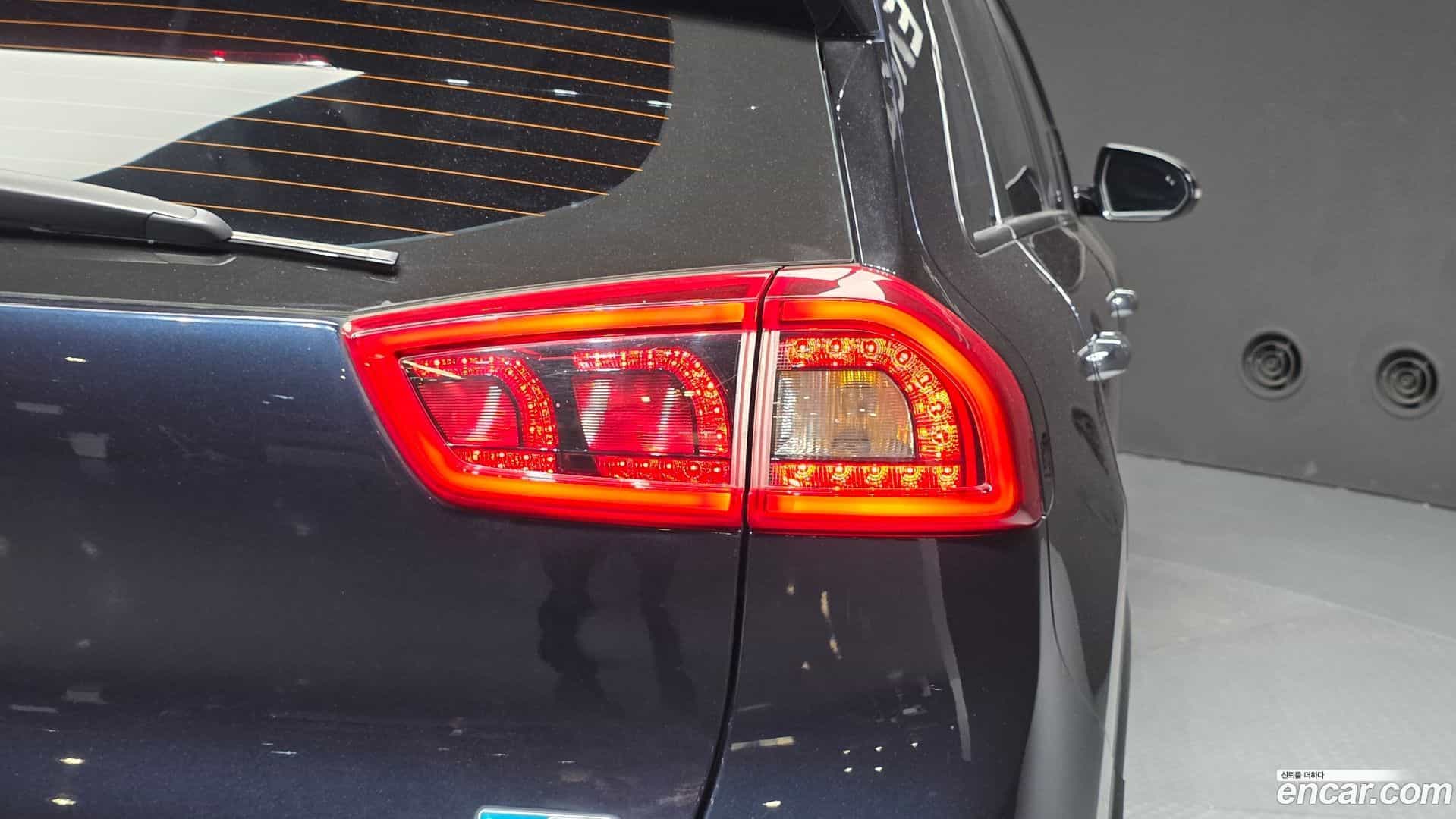 Niro Kia 2017.2-OUTER-033