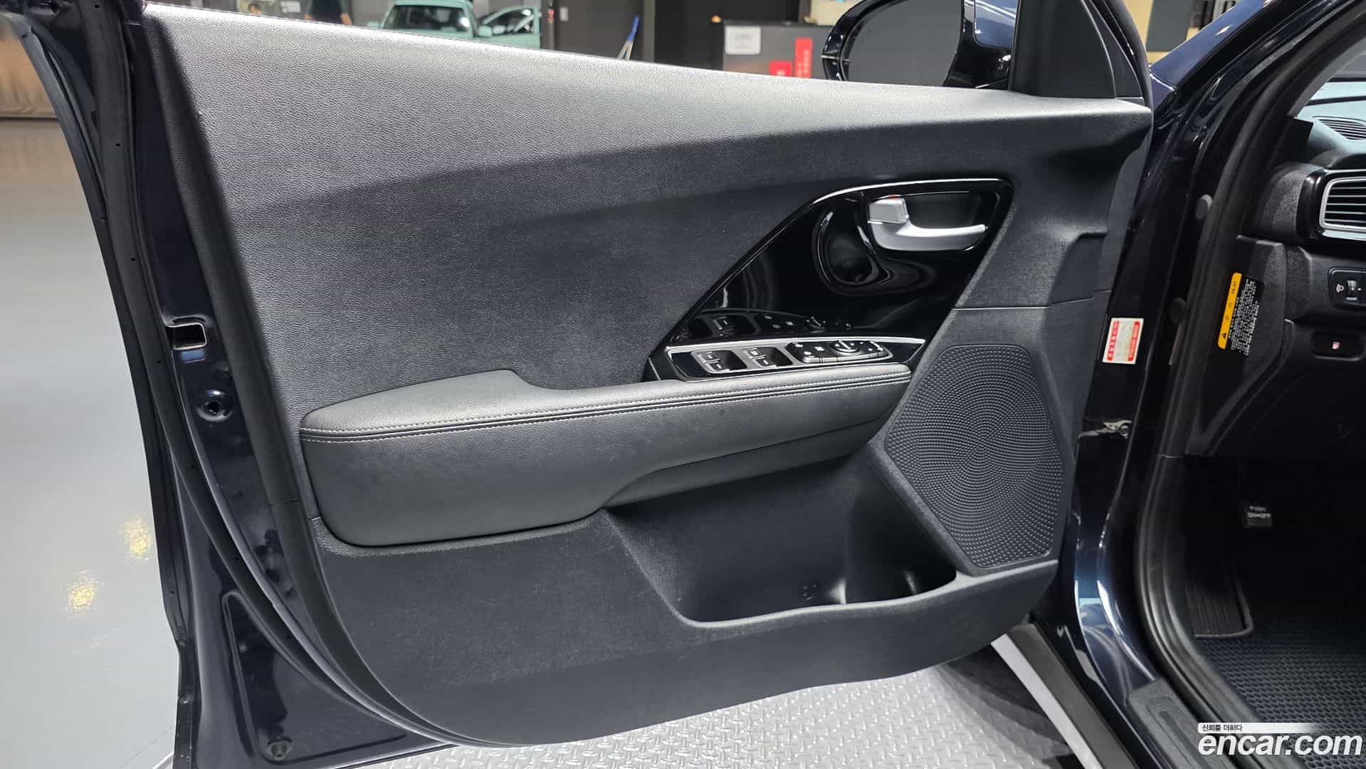 Niro Kia 2017.2-INNER-034