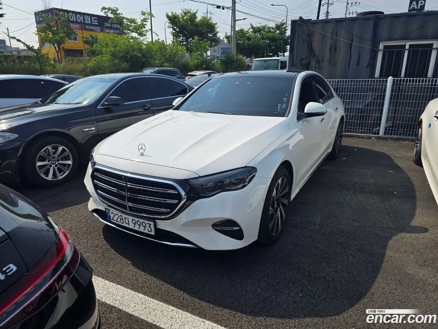 Main__Slider__Photo:E-Class Mercedes-Benz 2024.3-0