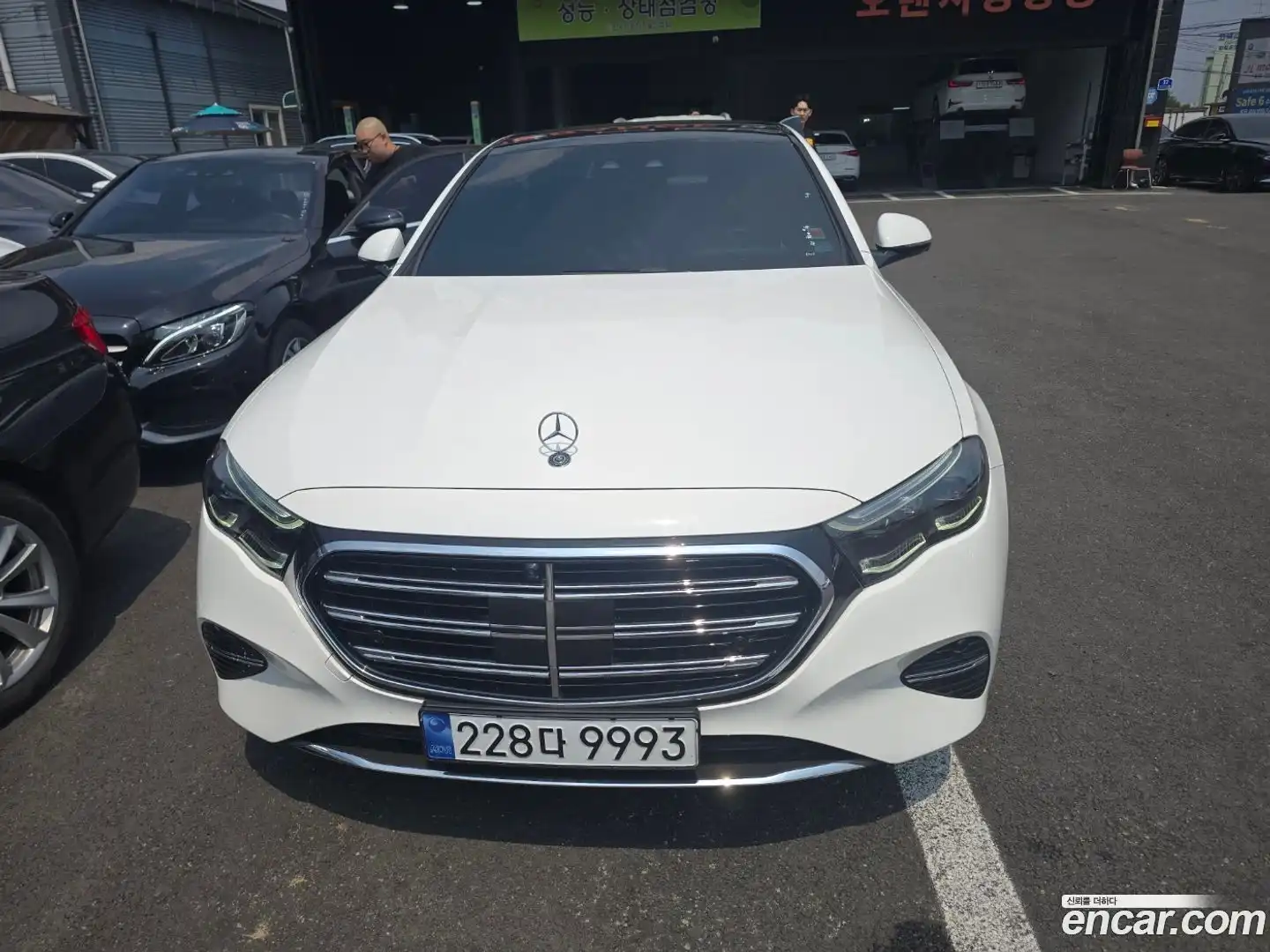 E-Class Mercedes-Benz 2024.3-OUTER-002