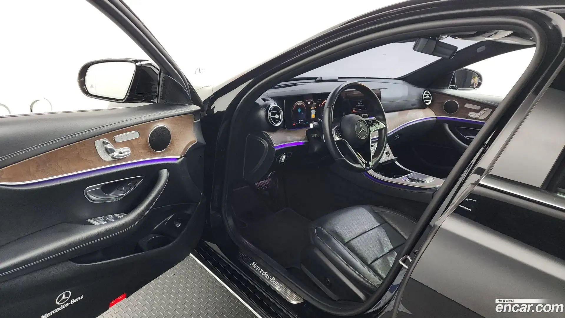 E-Class Mercedes-Benz 2021.11-INNER-010