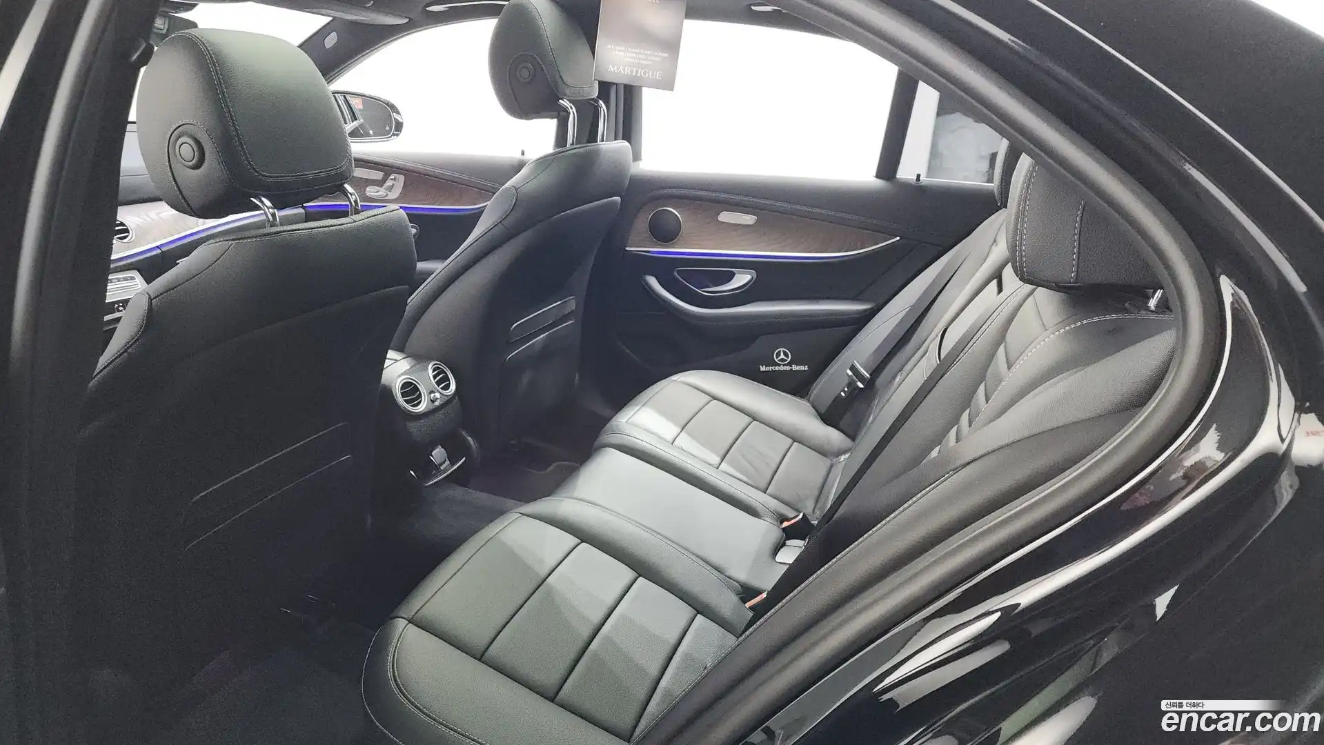 E-Class Mercedes-Benz 2021.11-OPTION-024