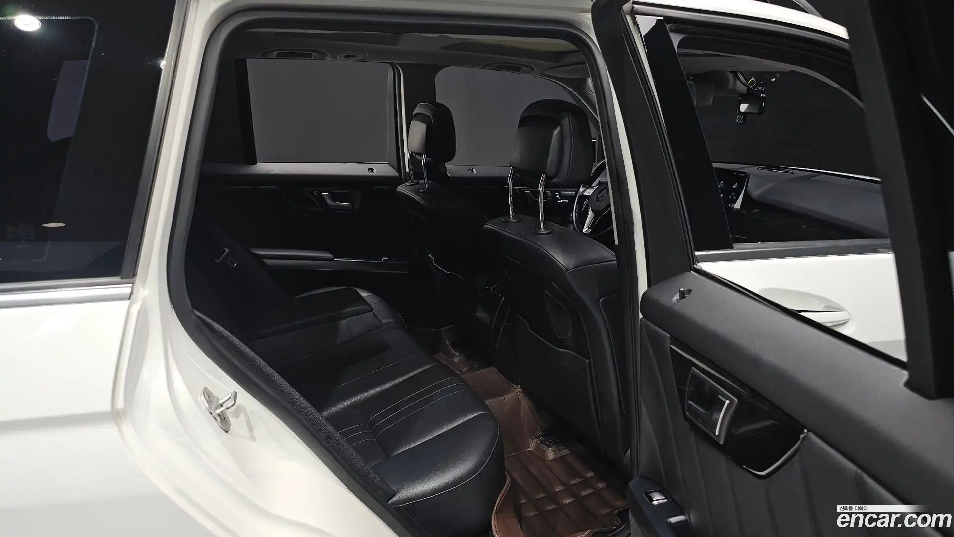 GLK-Class Mercedes-Benz 2015.3-INNER-036