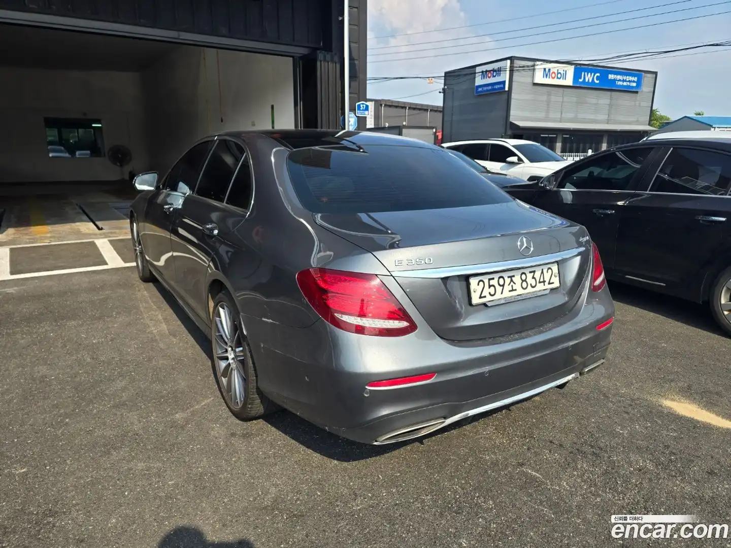 E-Class Mercedes-Benz 2019.11-OUTER-002