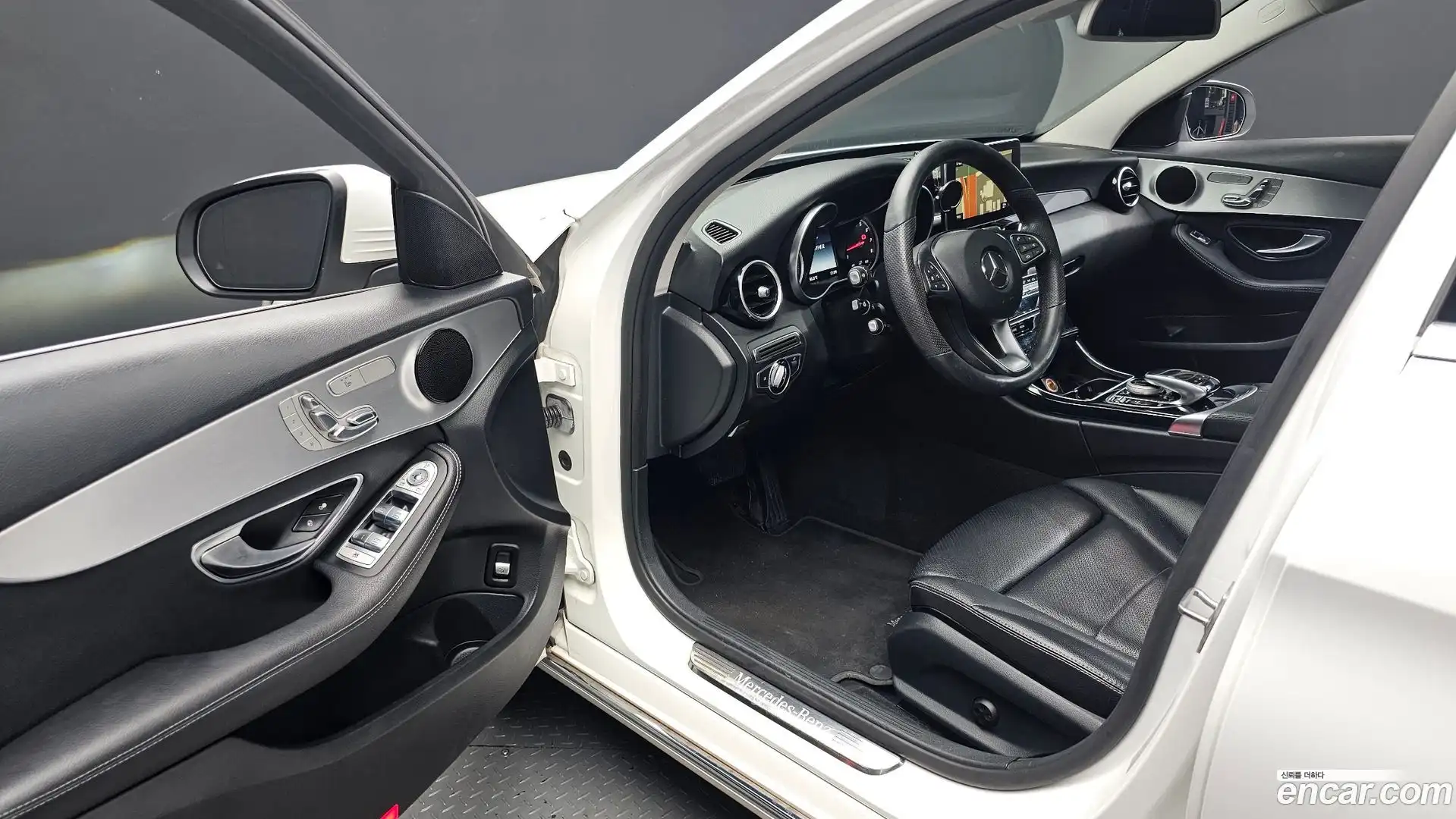 C-Class Mercedes-Benz 2016.8-INNER-010