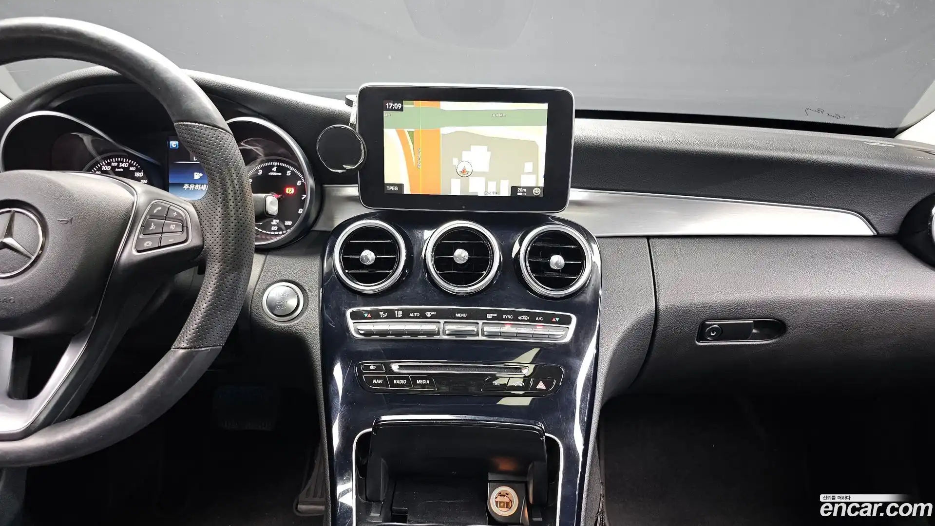 C-Class Mercedes-Benz 2016.8-OPTION-017