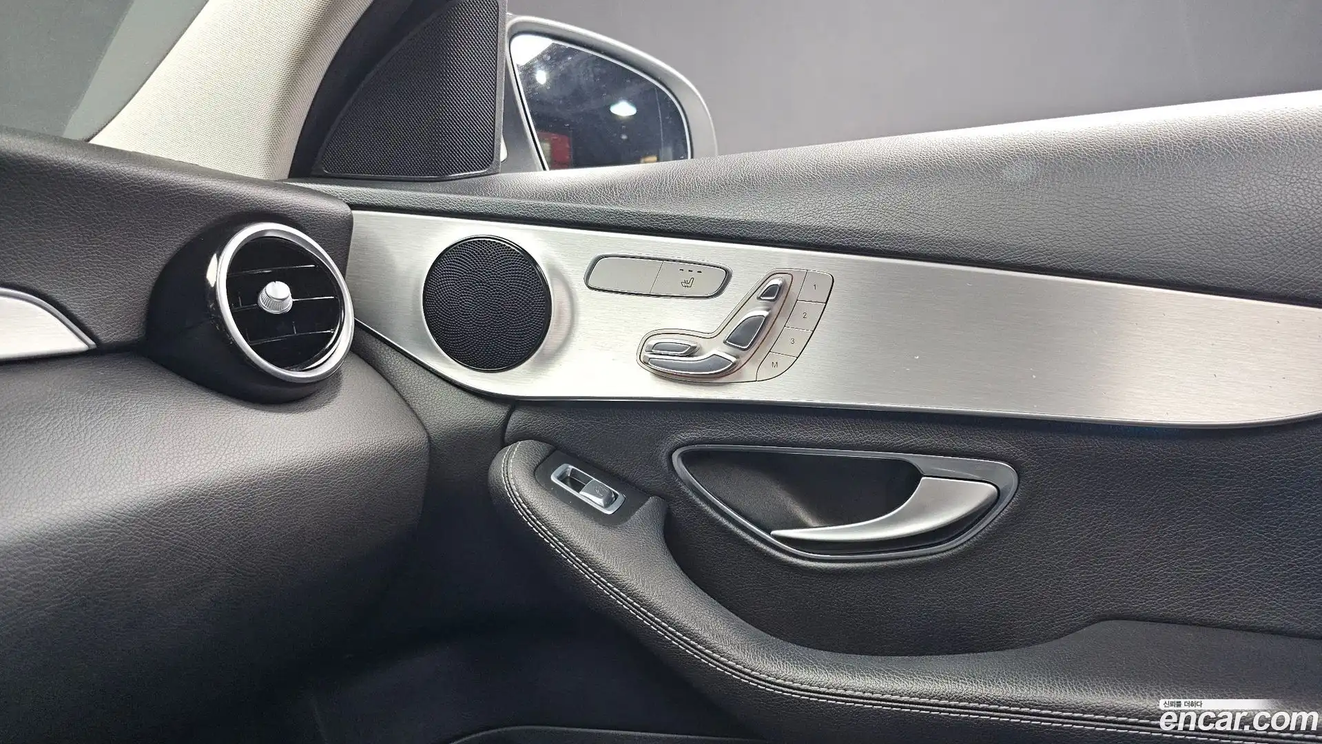C-Class Mercedes-Benz 2016.8-OPTION-024